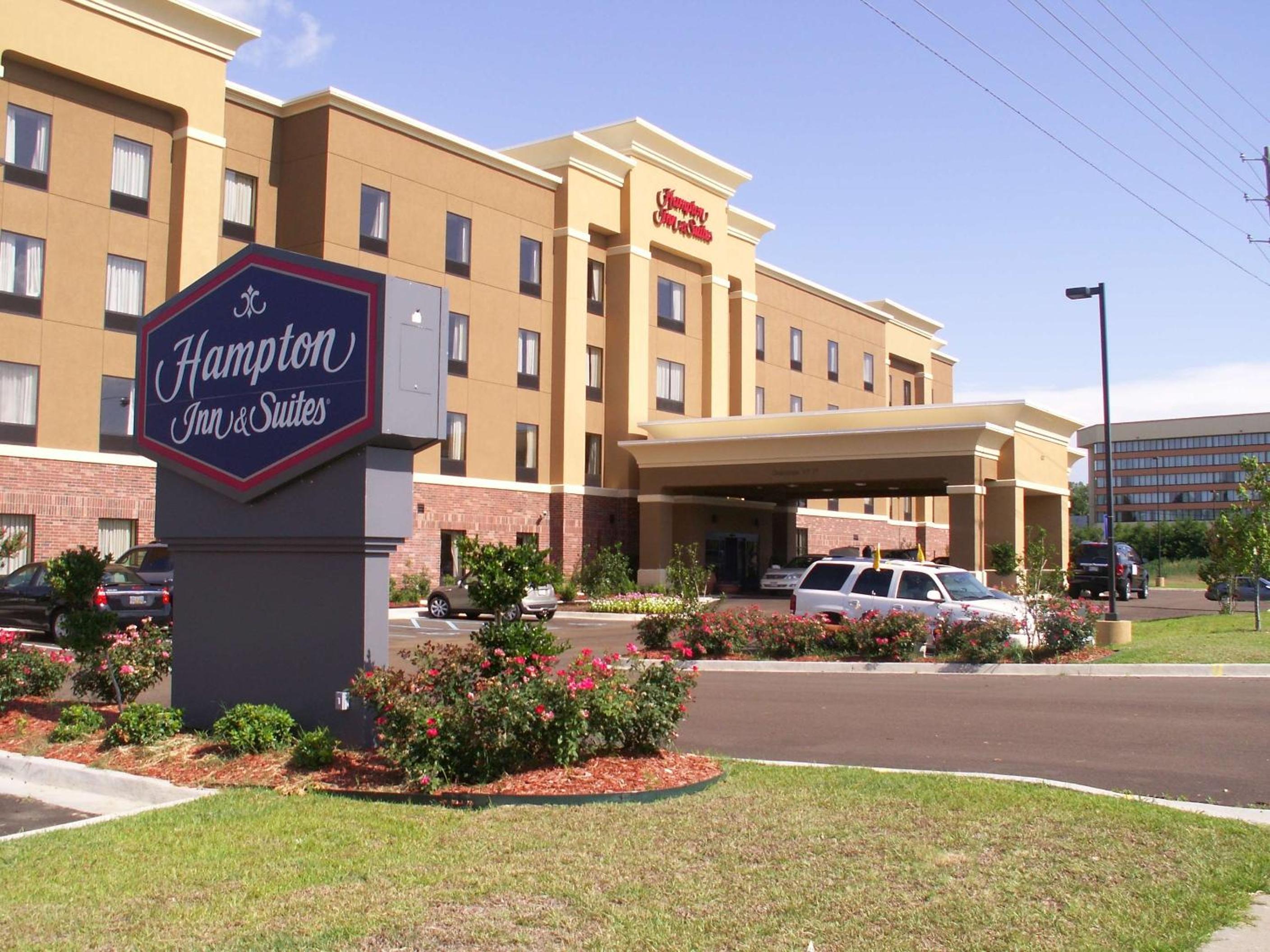 Natchez Vacations - Hampton Inn  Suites Natchez - Property Image 1