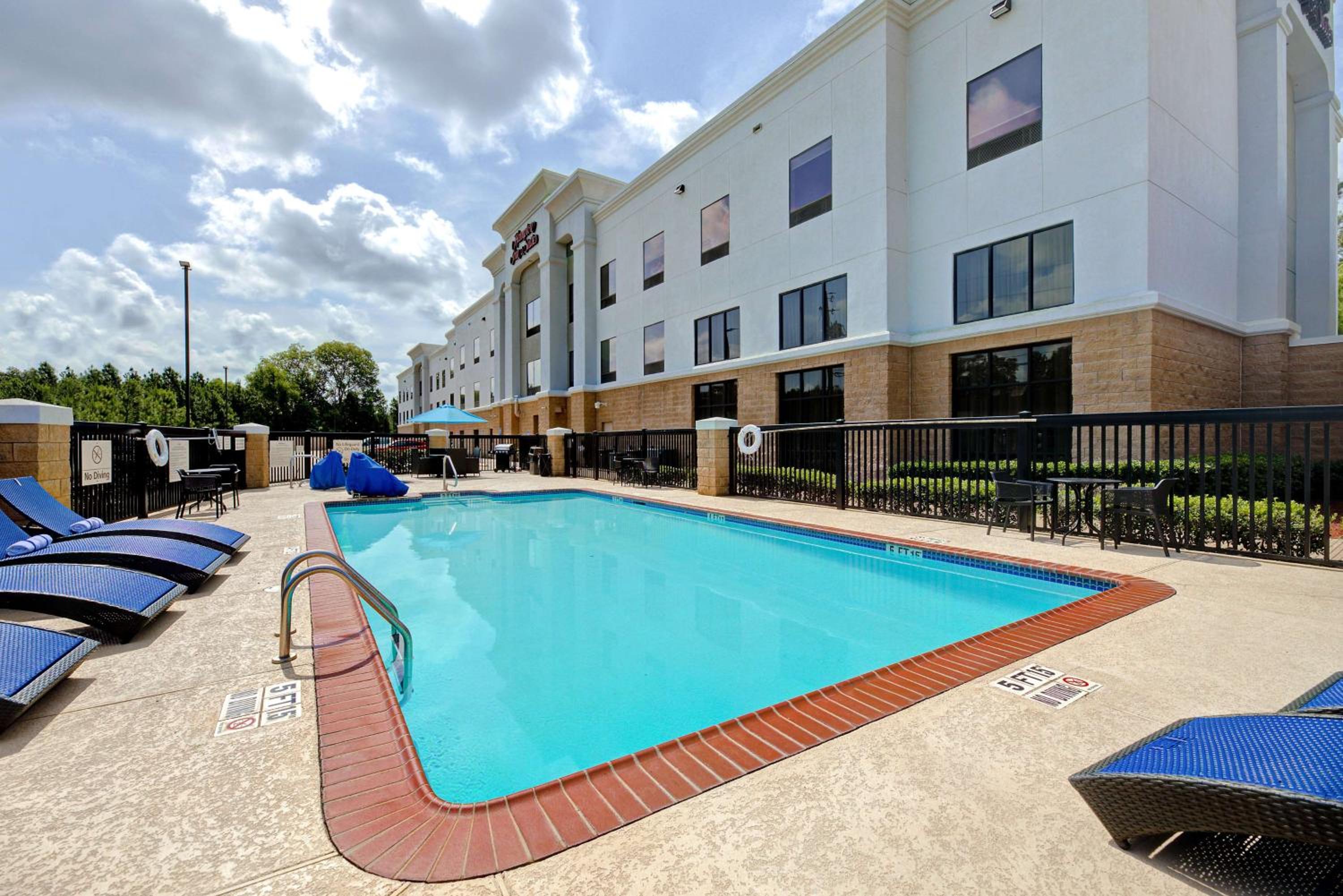 Nacogdoches Vacations - Hampton Inn  Suites Nacogdoches - Property Image 4