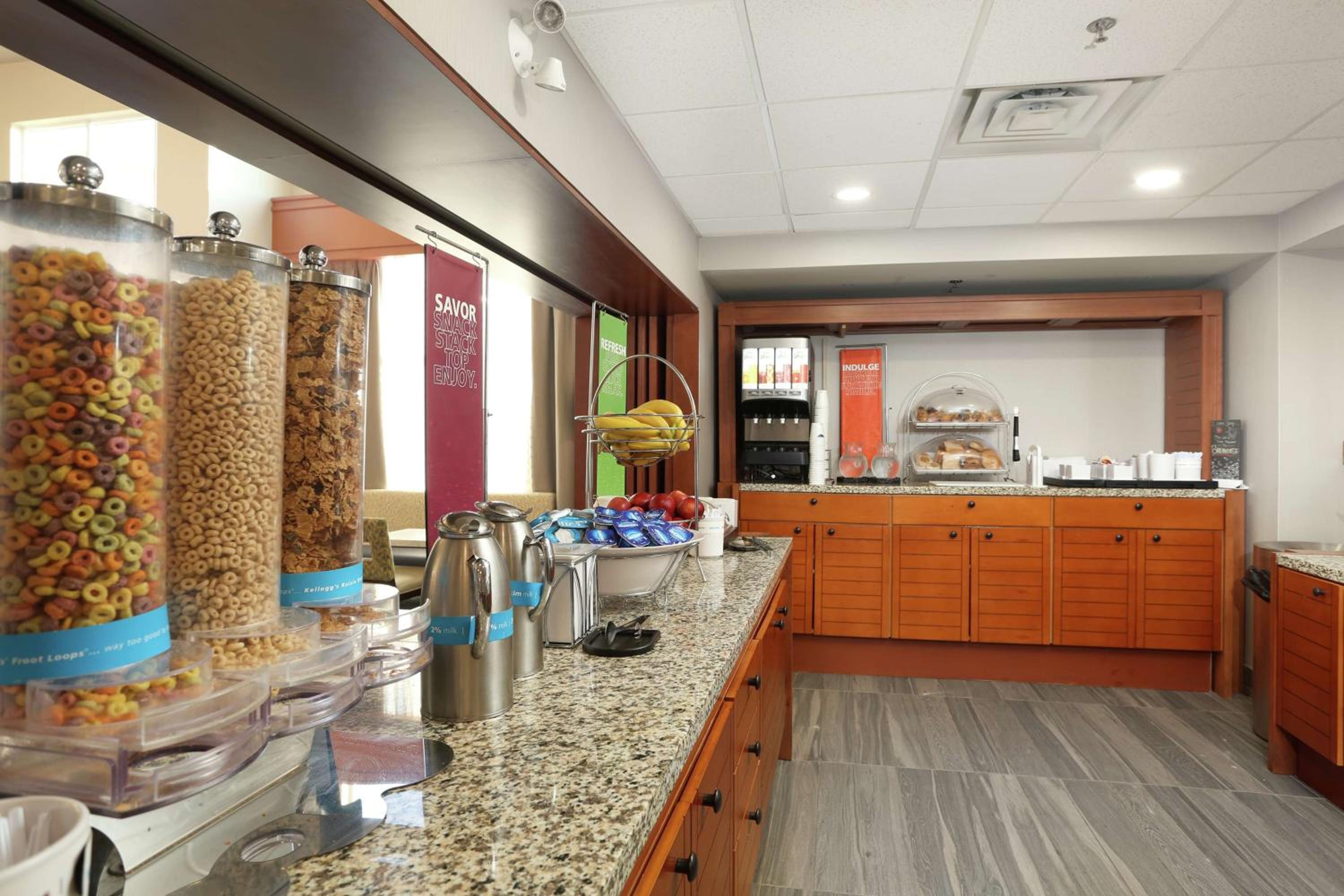 Barrie Vacations - Hampton Inn  Suites by Hilton Barrie - Property Image 16
