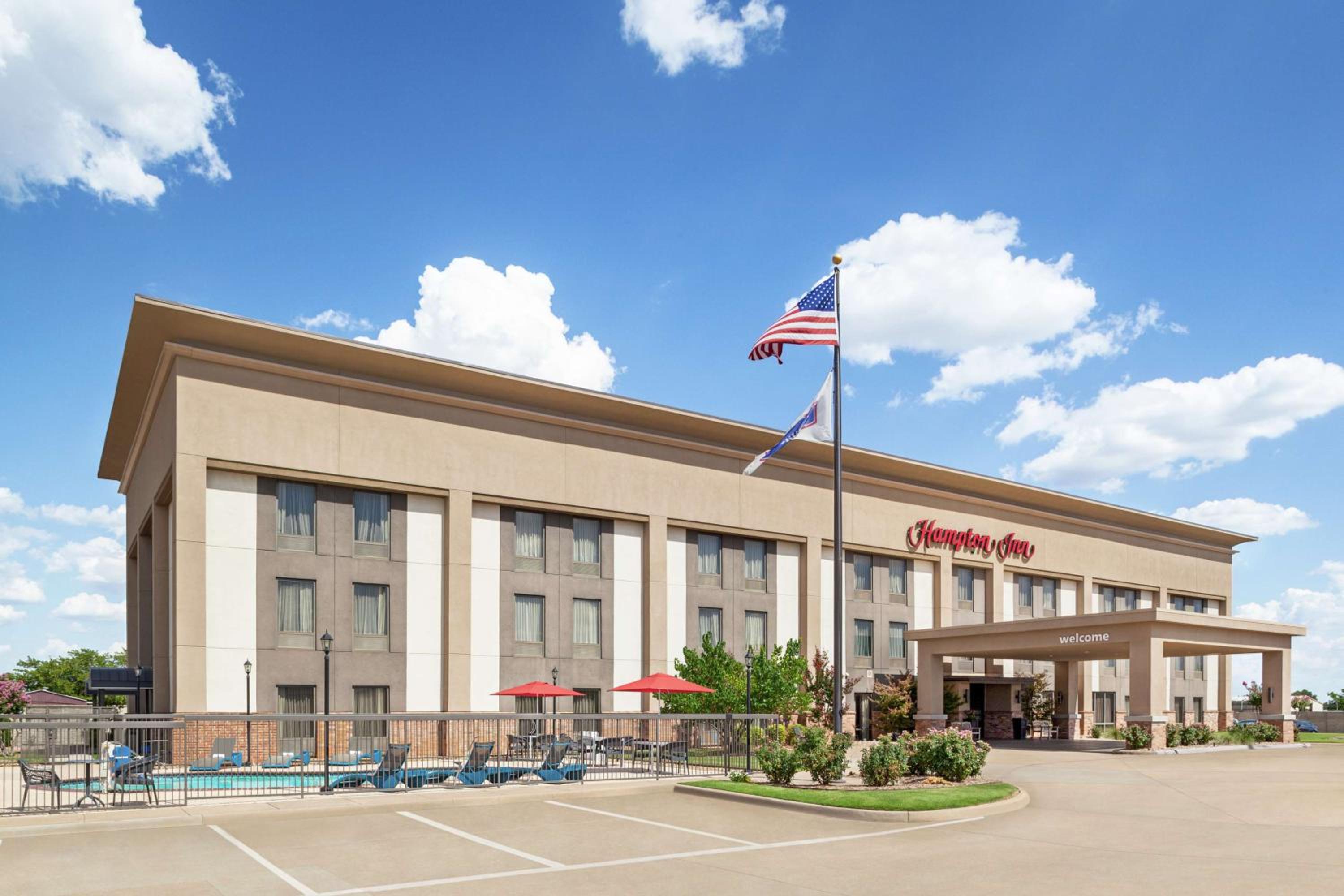 Paris Vacations - Hampton Inn Paris - Property Image 1