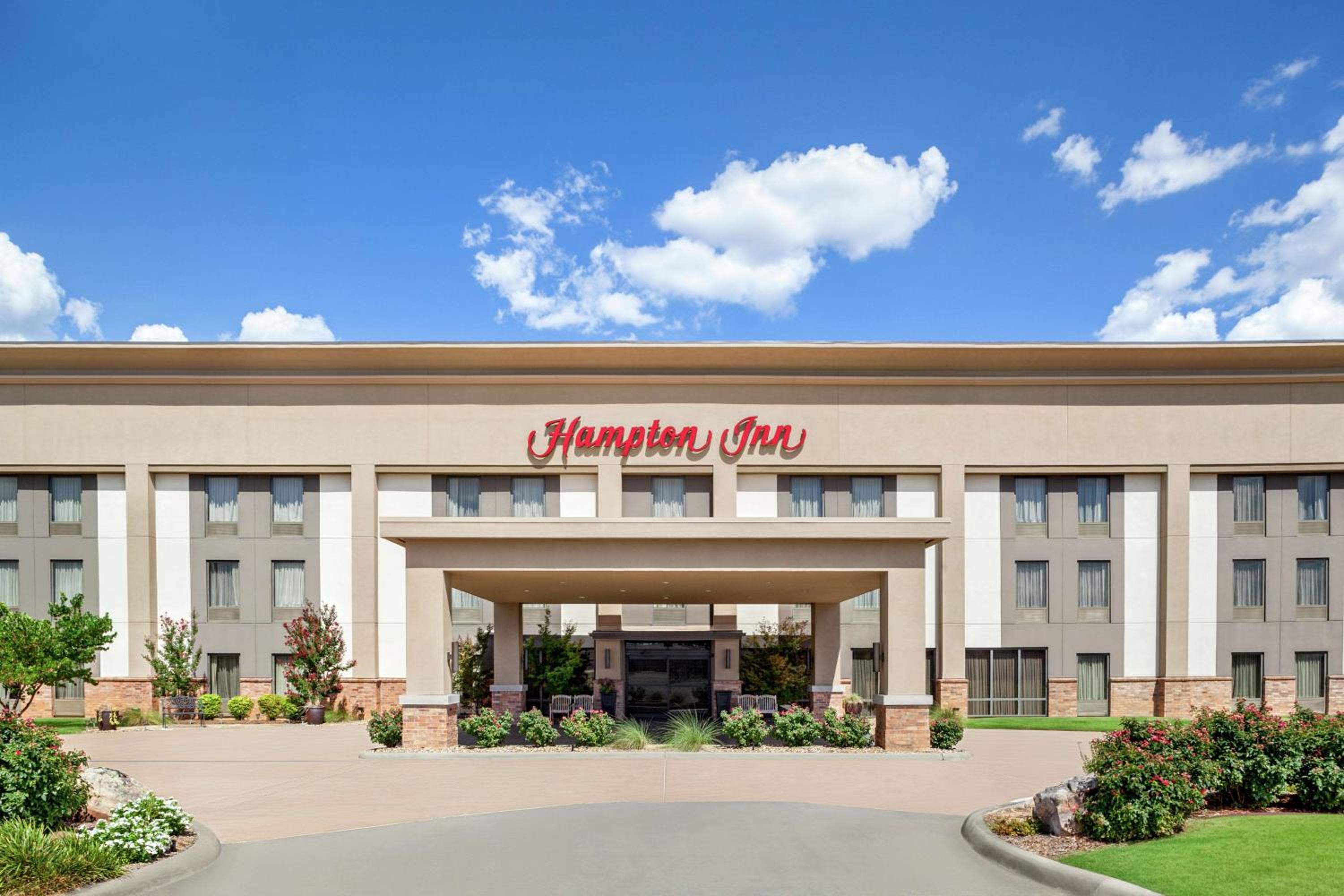Paris Vacations - Hampton Inn Paris - Property Image 3