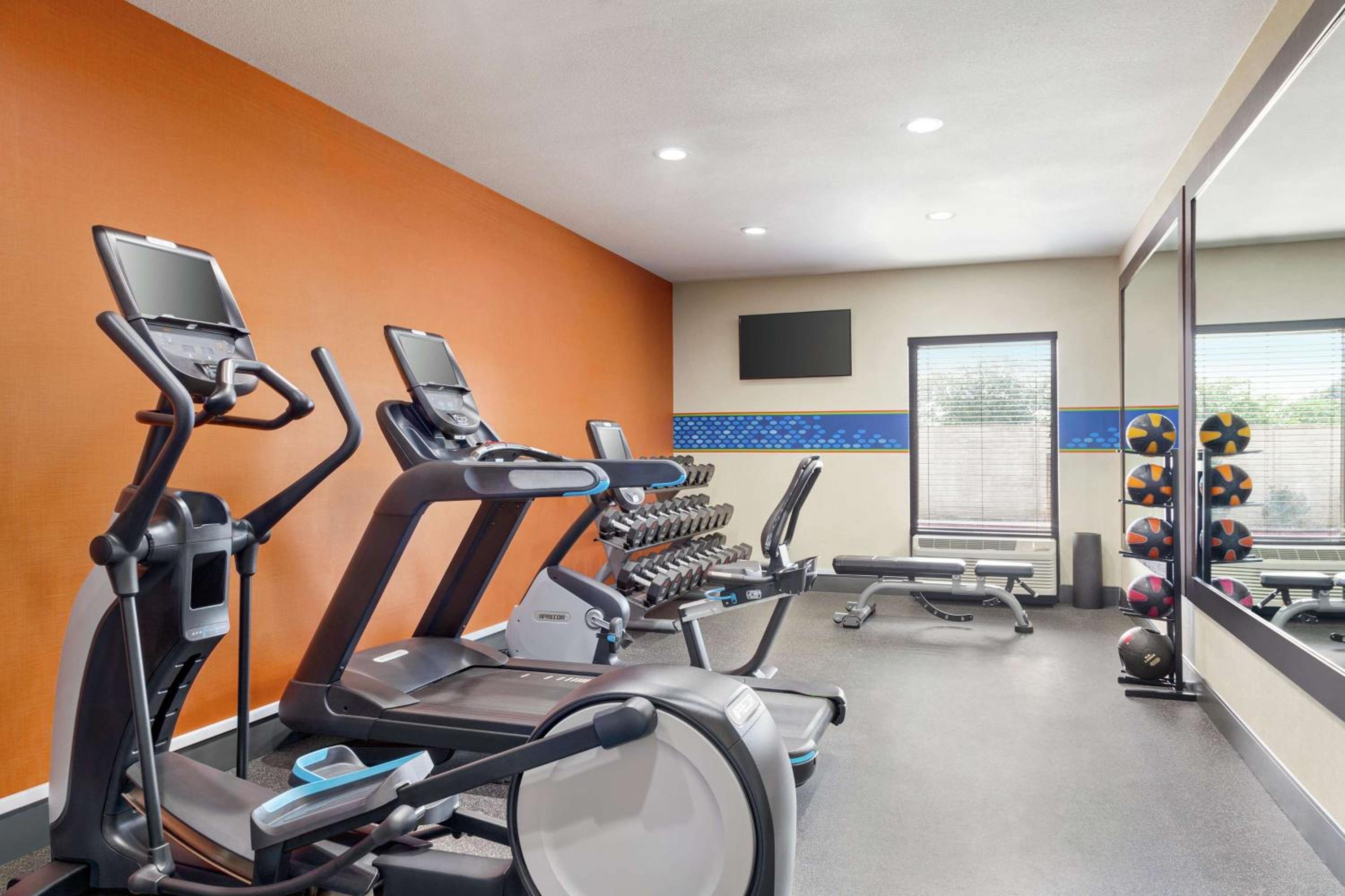 Paris Vacations - Hampton Inn Paris - Property Image 11