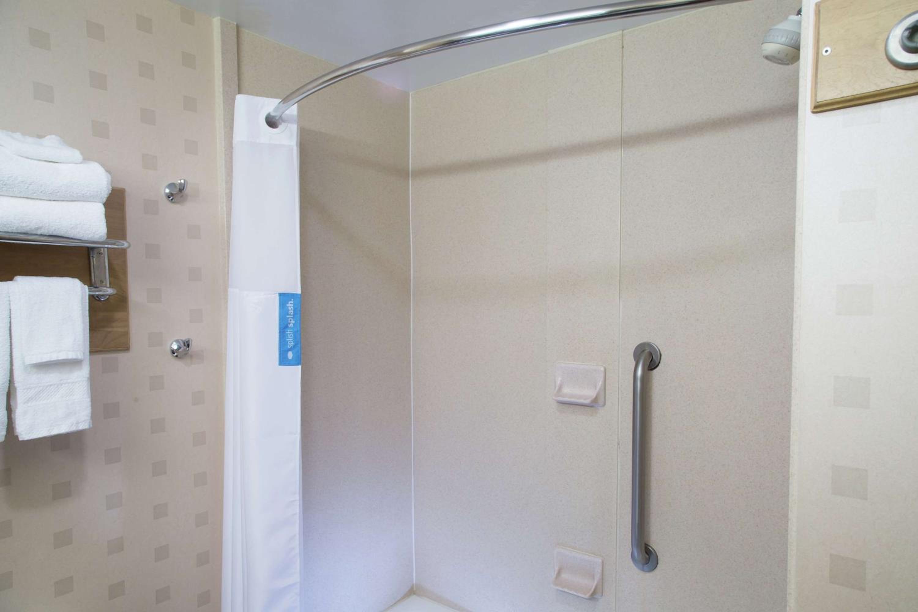 Batesville Vacations - Hampton Inn Oxford-West - Property Image 5