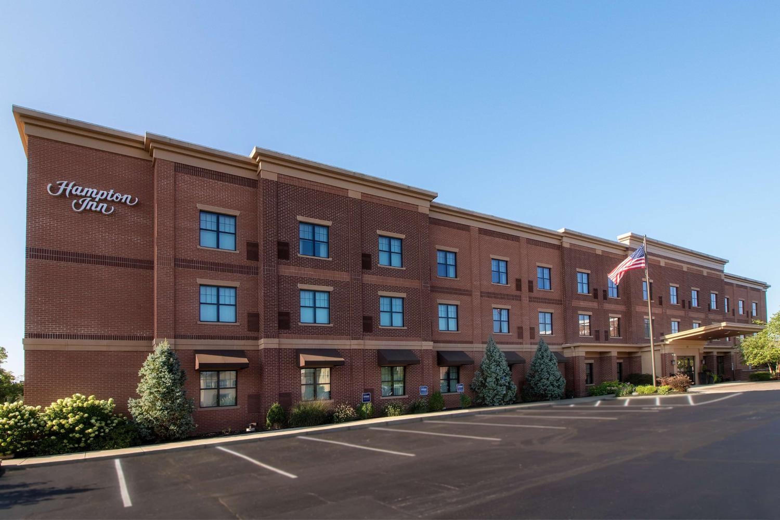 Richmond Vacations - Hampton Inn Oxford/Miami University Area - Property Image 2