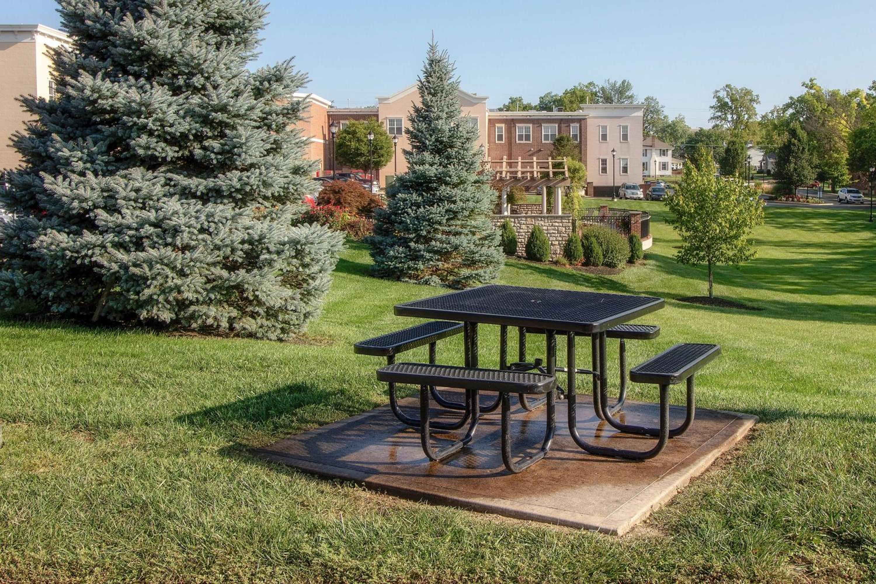 Oxford Vacations - Hampton Inn Oxford/Miami University Area - Property Image 1