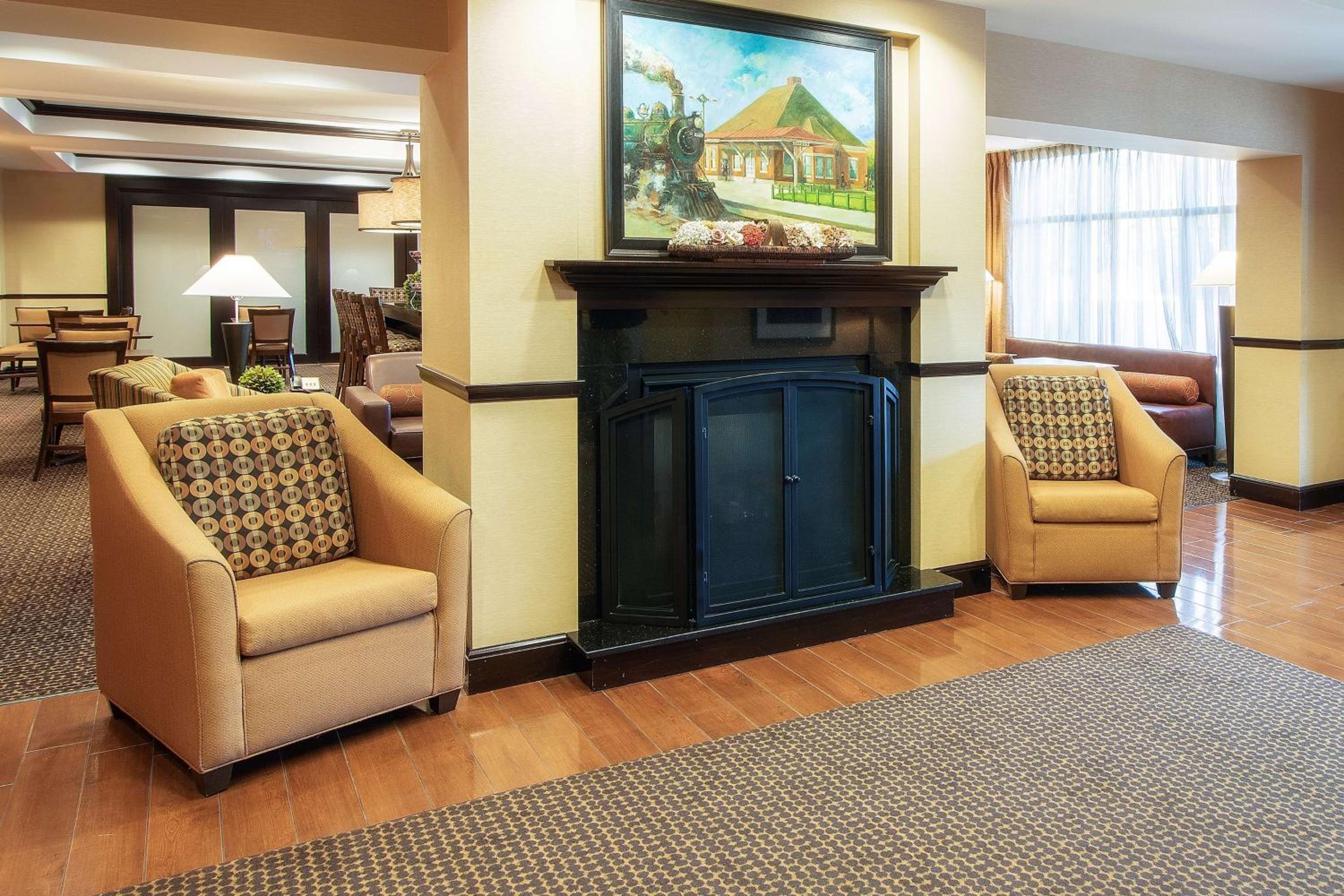 Richmond Vacations - Hampton Inn Oxford/Miami University Area - Property Image 3