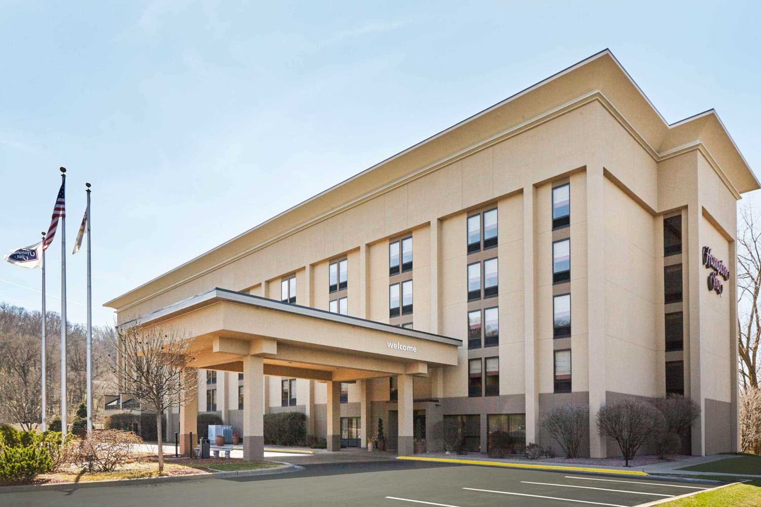 Peoria Vacations - Hampton Inn East Peoria - Property Image 1