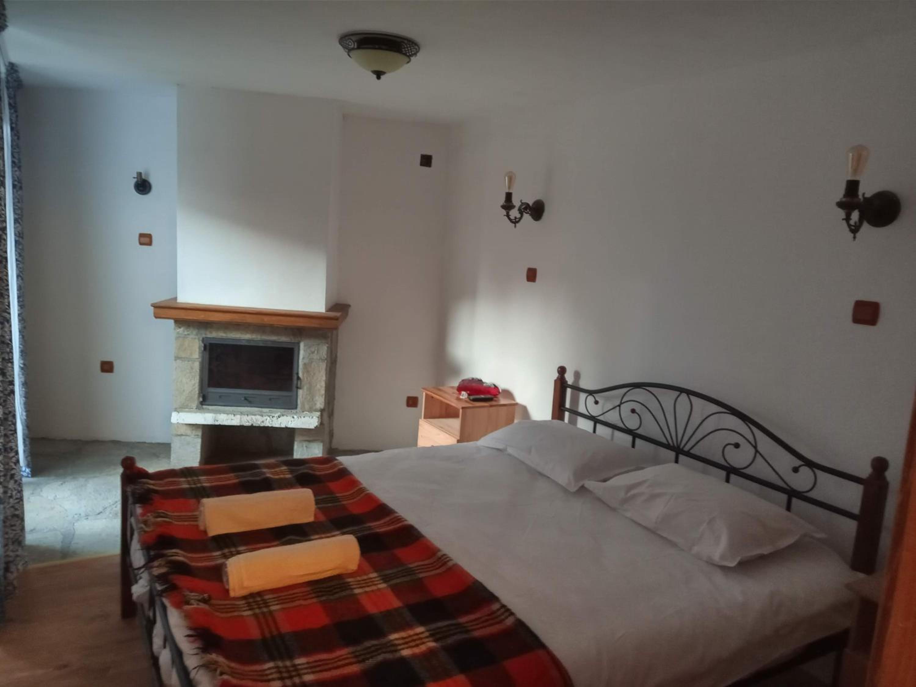 Villa Lyutovi Holiday Home