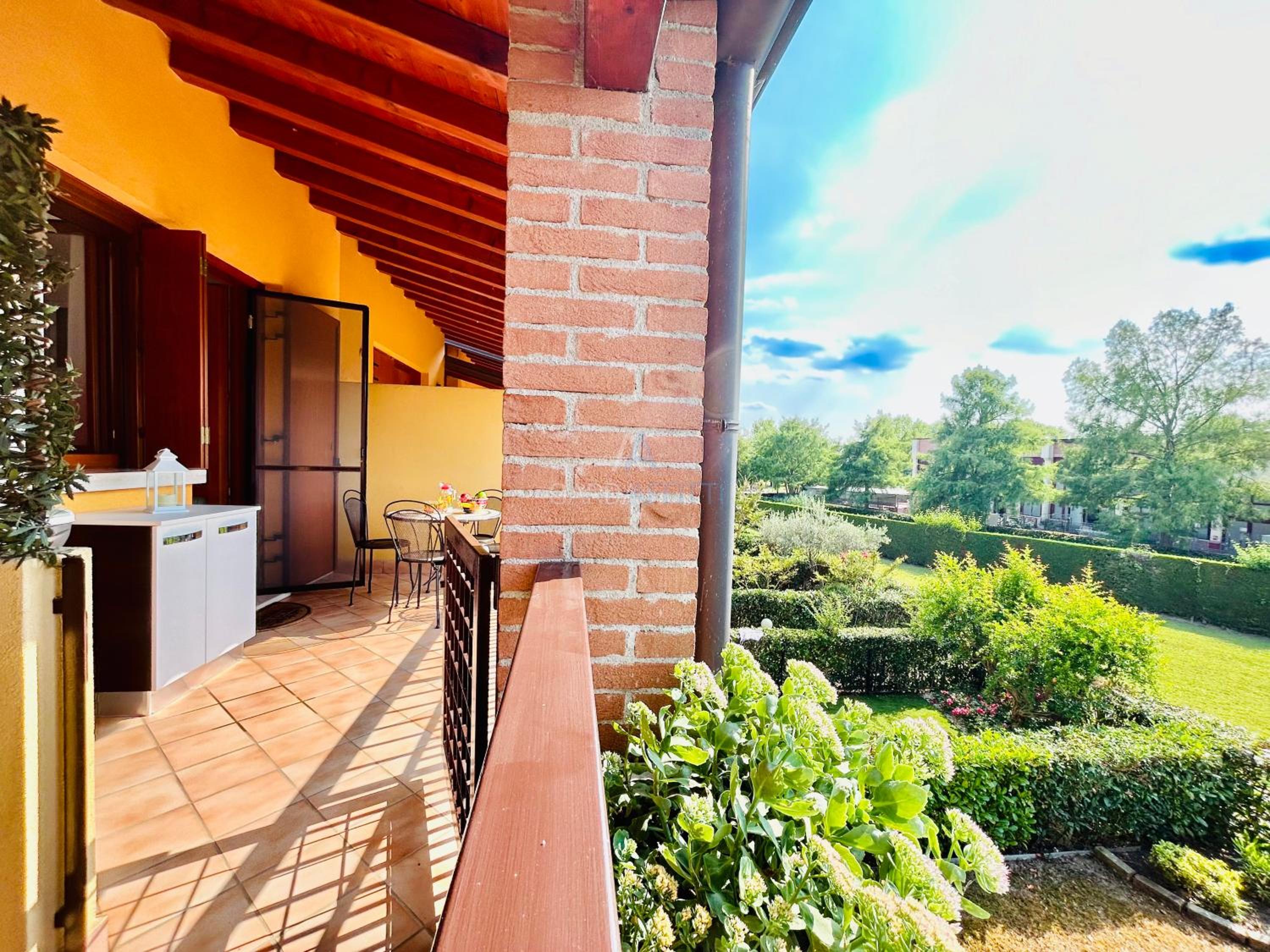 Artemide Apartment - A soli 150m dal Lago di Garda view 5