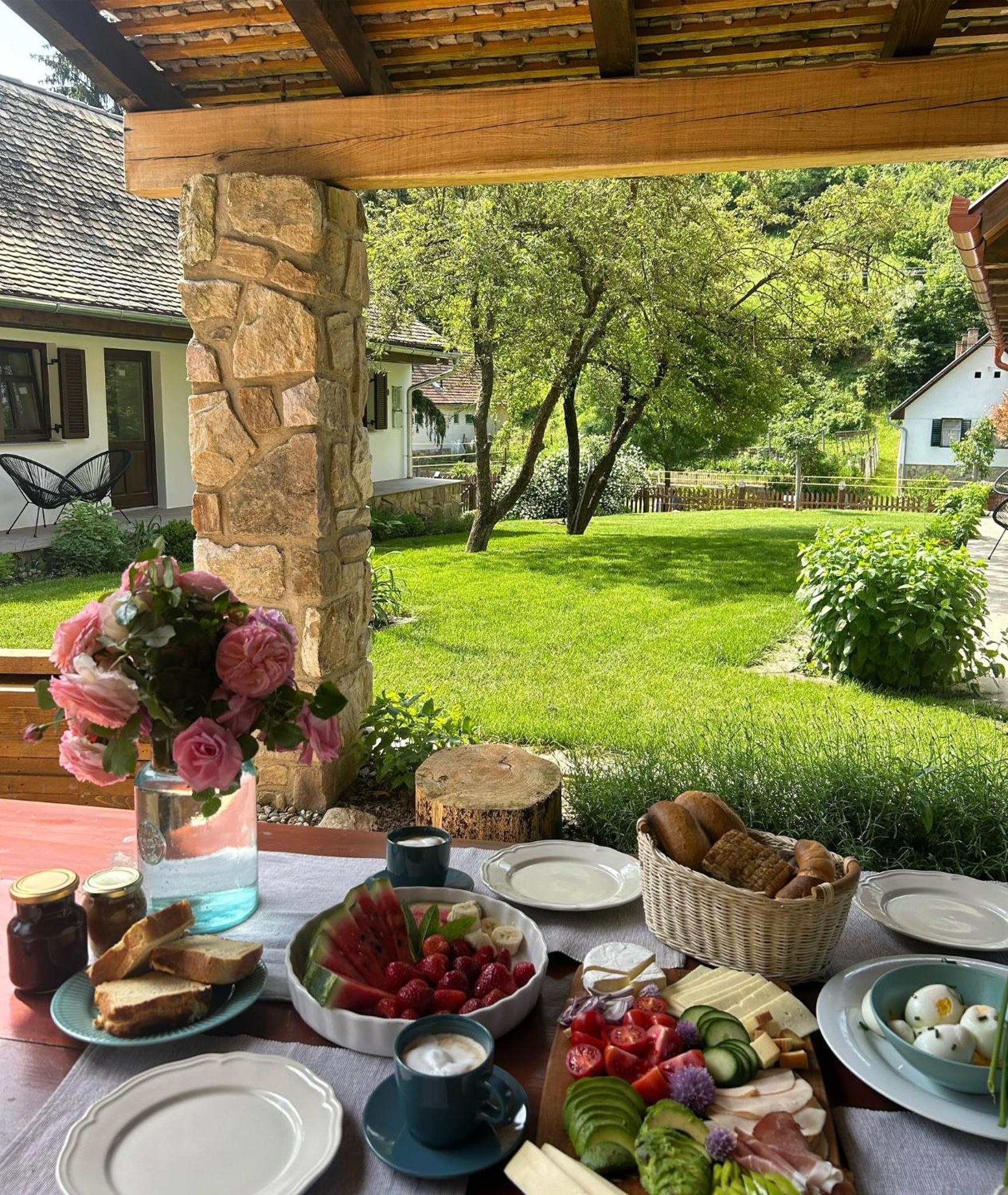 Tücsök Vendégház Óbánya