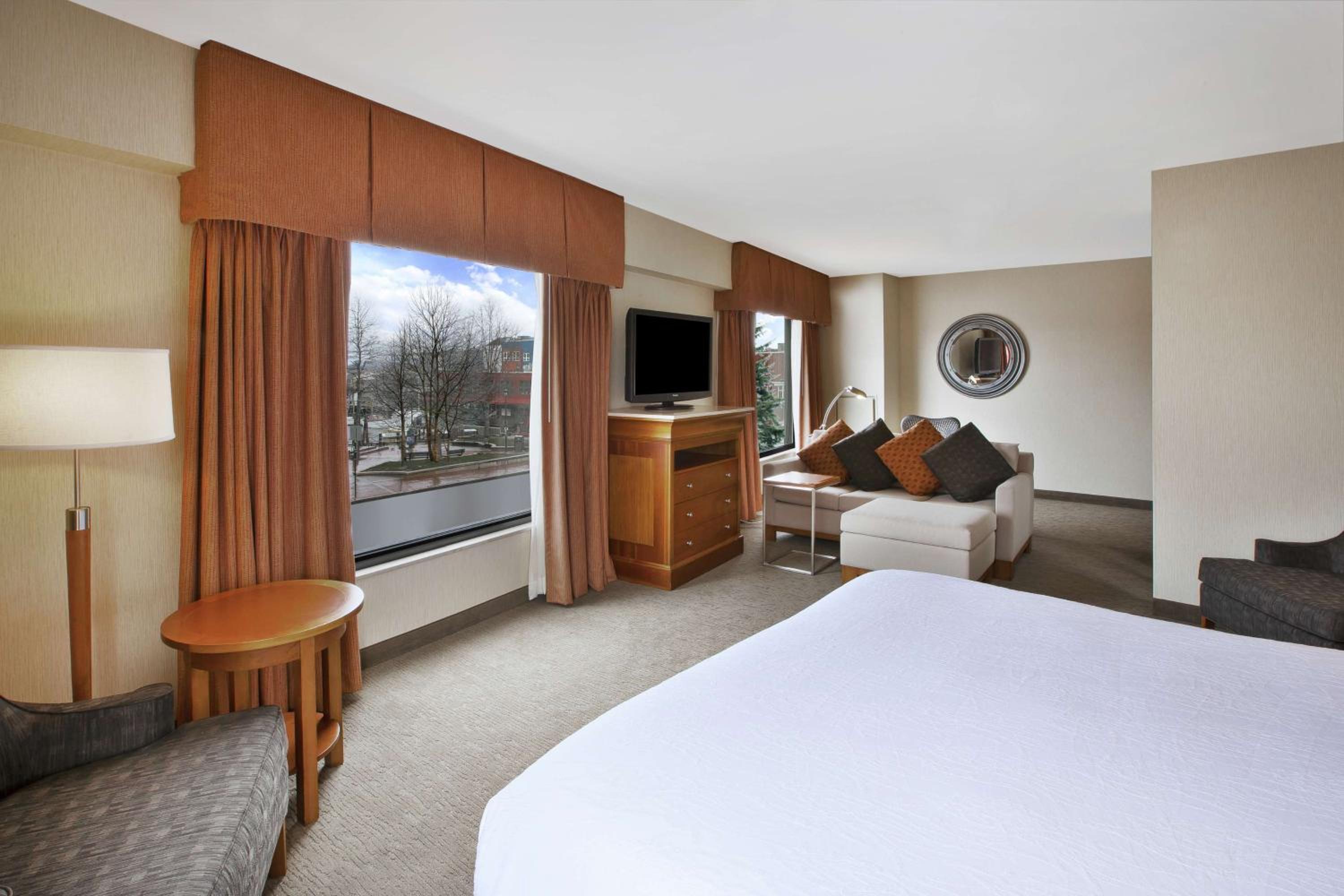 Portland Vacations - Hilton Garden Inn Portland Downtown Waterfront - Property Image 29