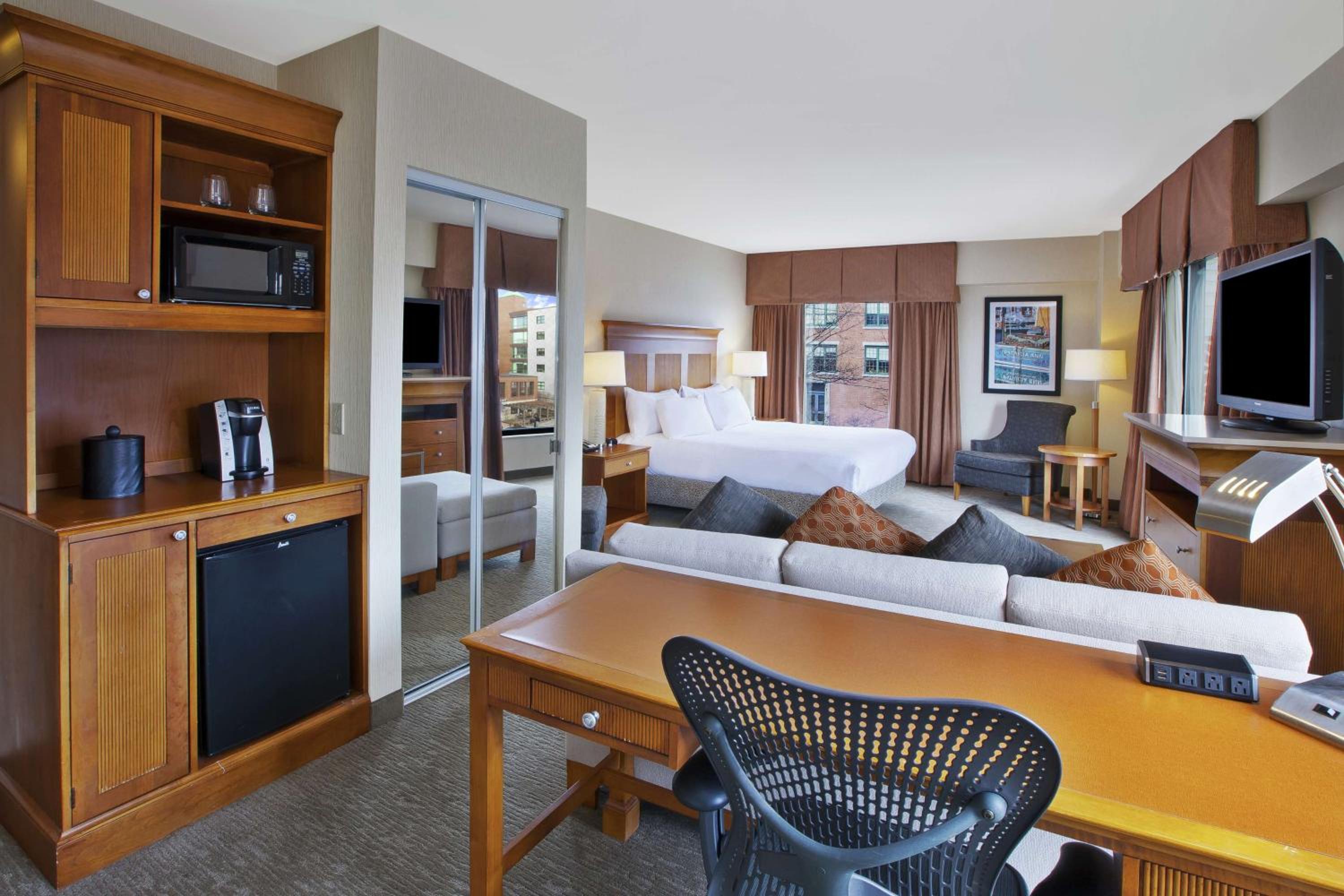 Portland Vacations - Hilton Garden Inn Portland Downtown Waterfront - Property Image 34