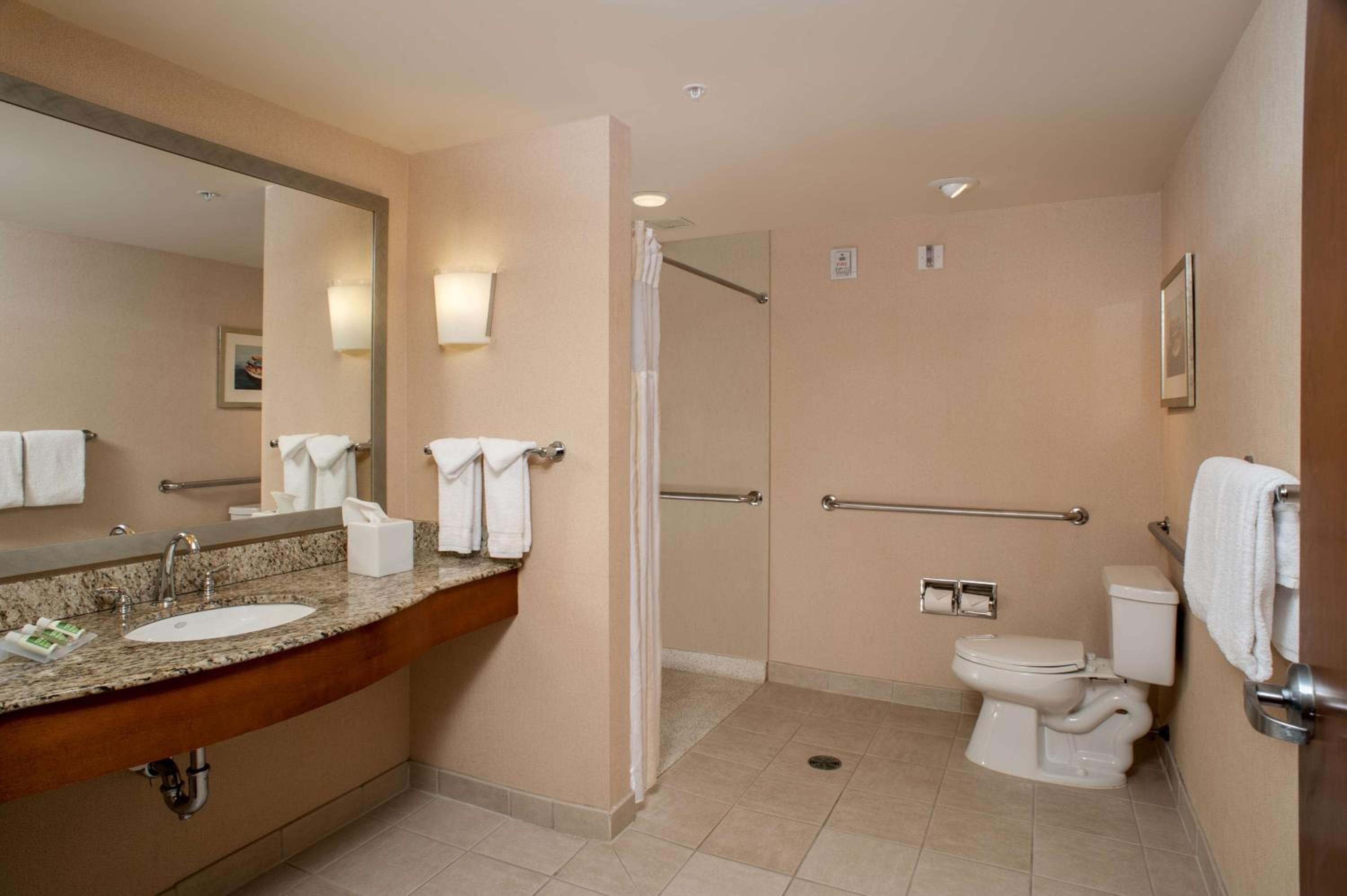 Portland Vacations - Hilton Garden Inn Portland Downtown Waterfront - Property Image 35