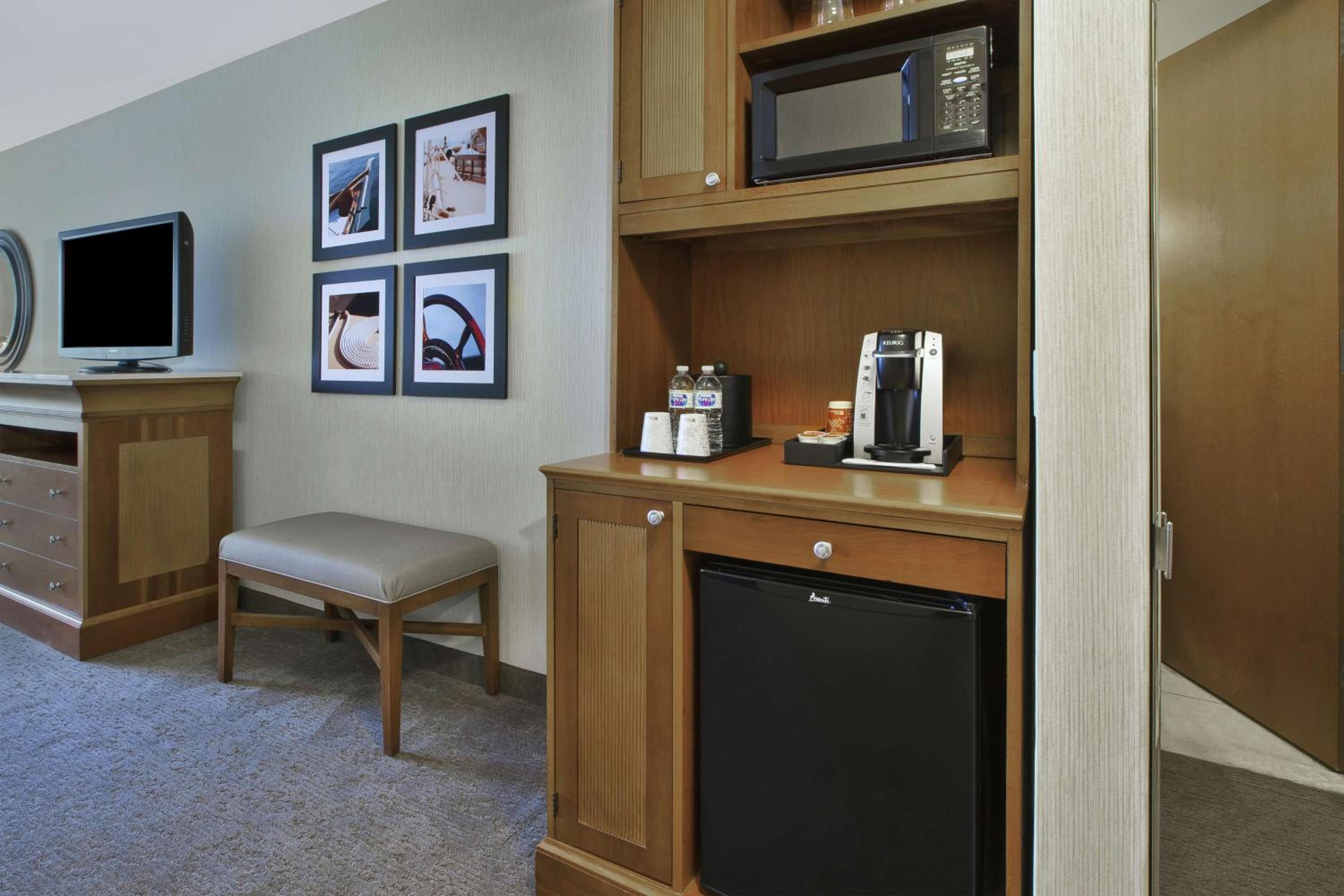Portland Vacations - Hilton Garden Inn Portland Downtown Waterfront - Property Image 8