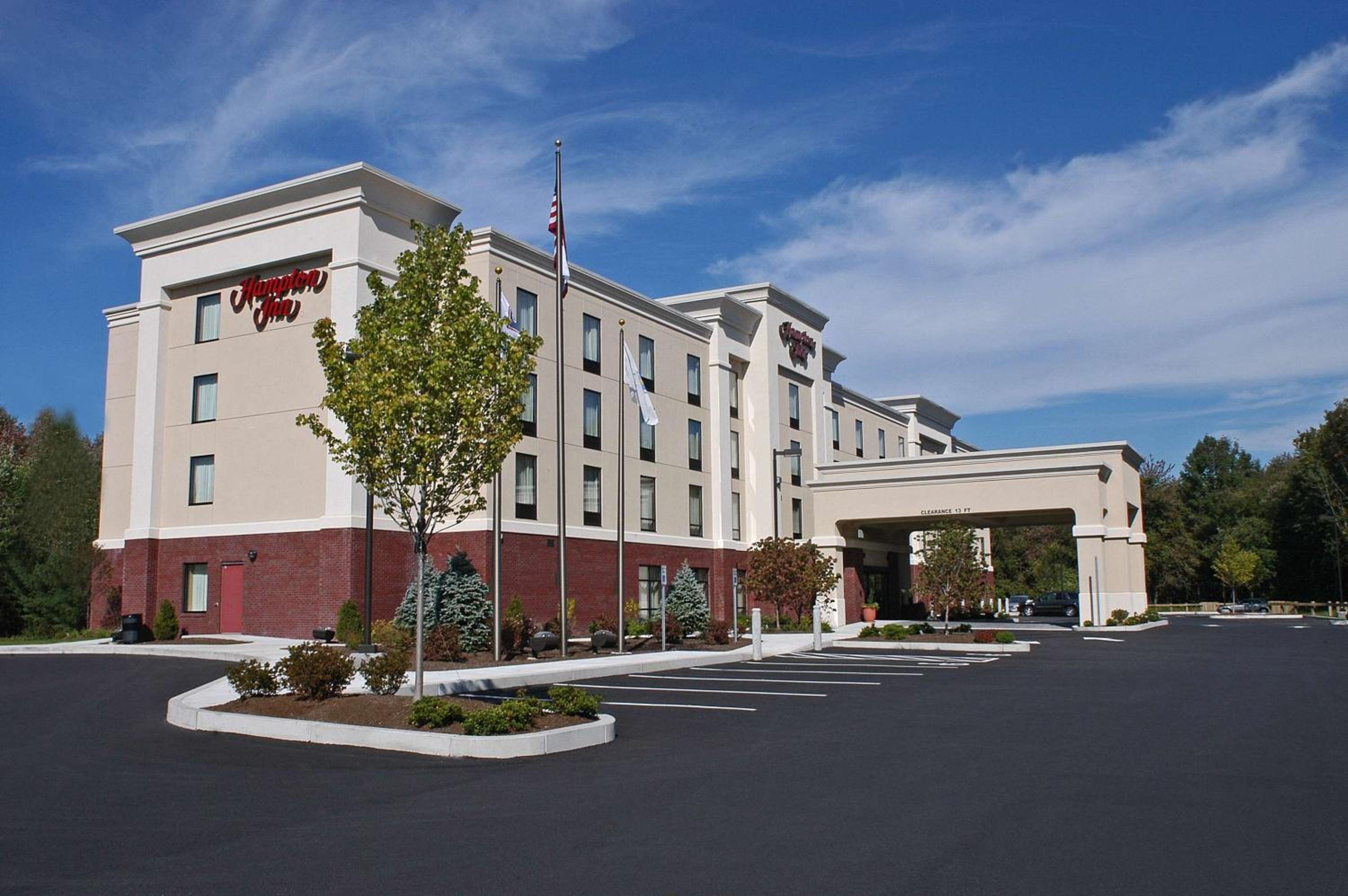 Hotel Hampton Inn Raynham-Taunton - Image 1