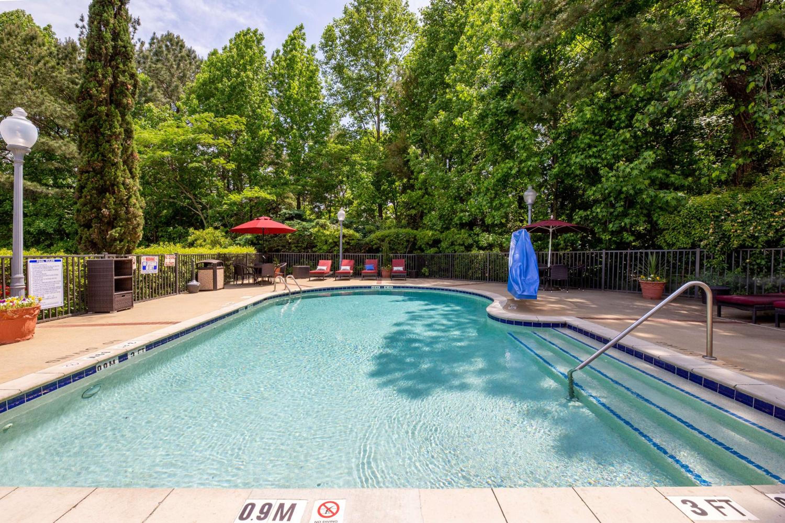 Hampton Inn Suites Raleigh Cary Lenovo Center - Property Image 41