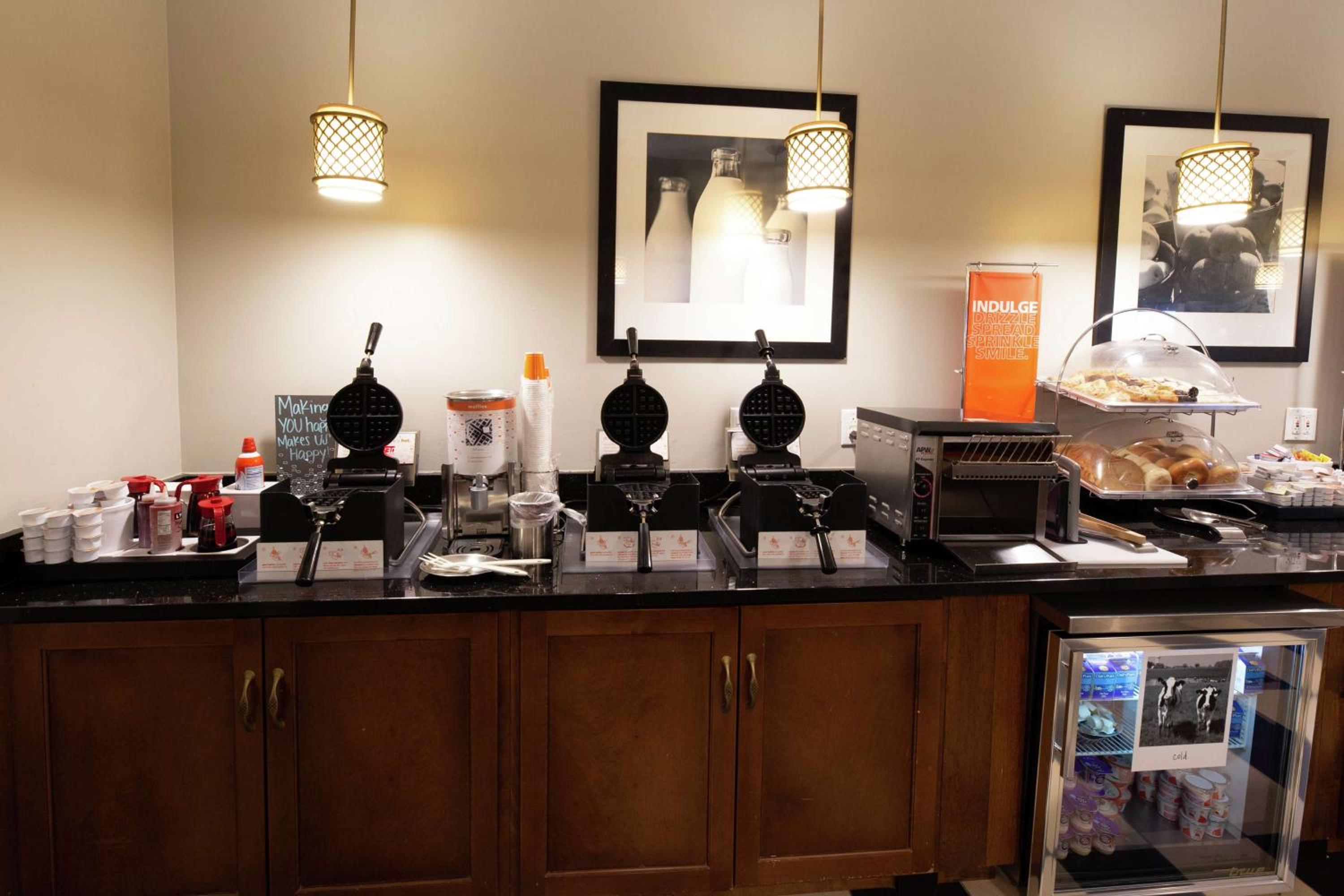 Hampton Inn Suites Raleigh Cary Lenovo Center - Property Image 43