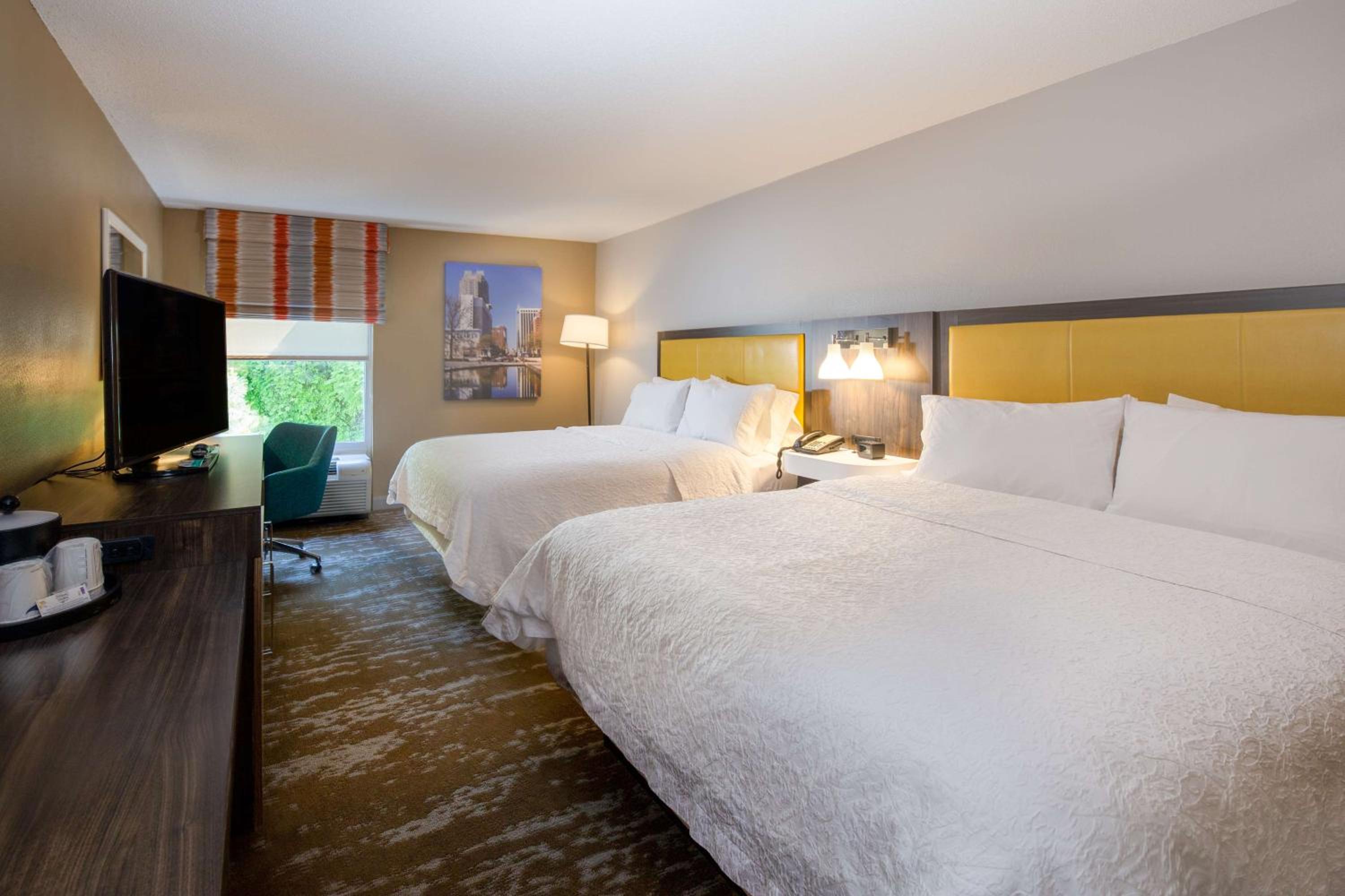 Hampton Inn Suites Raleigh Cary Lenovo Center - Property Image 21