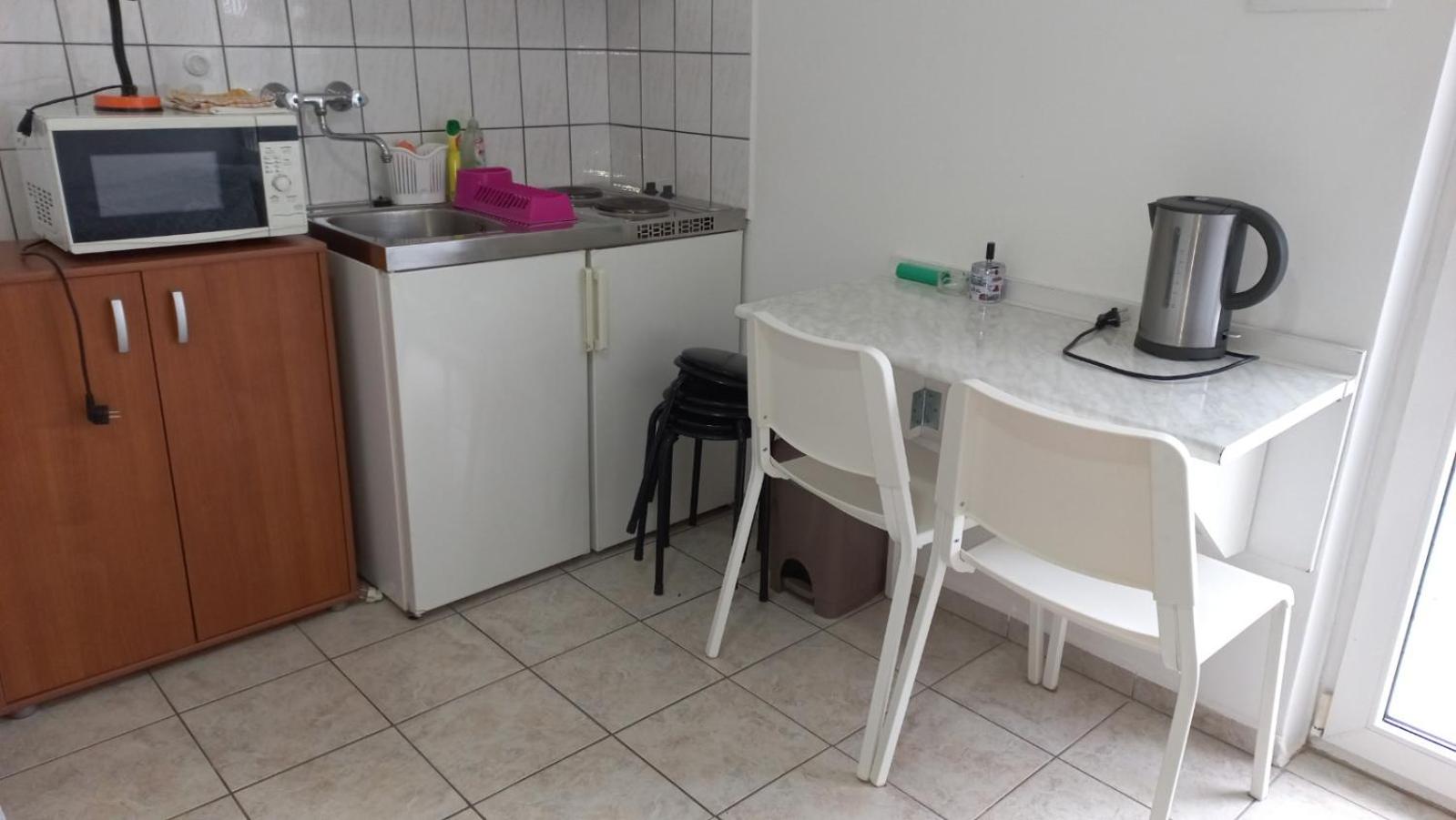 Photo 33