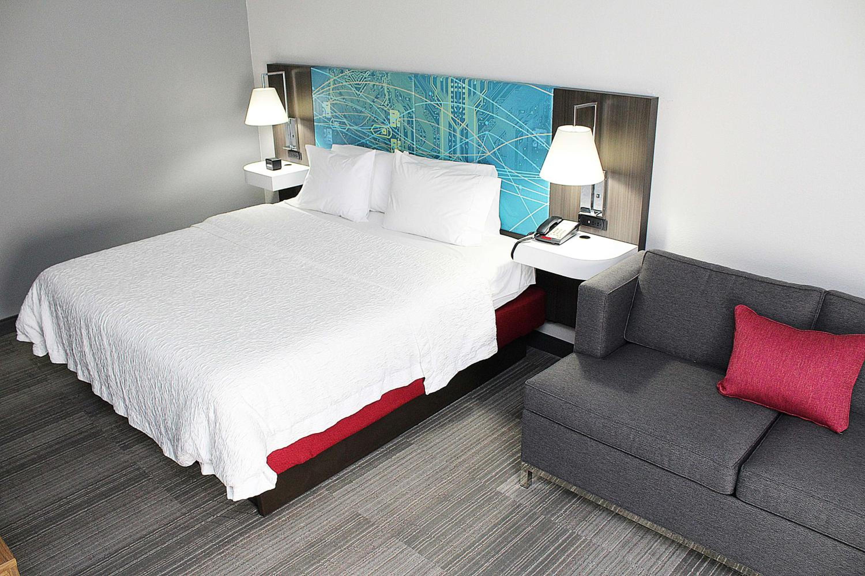 Richmond Vacations - Hampton Inn Richmond KY - Property Image 1