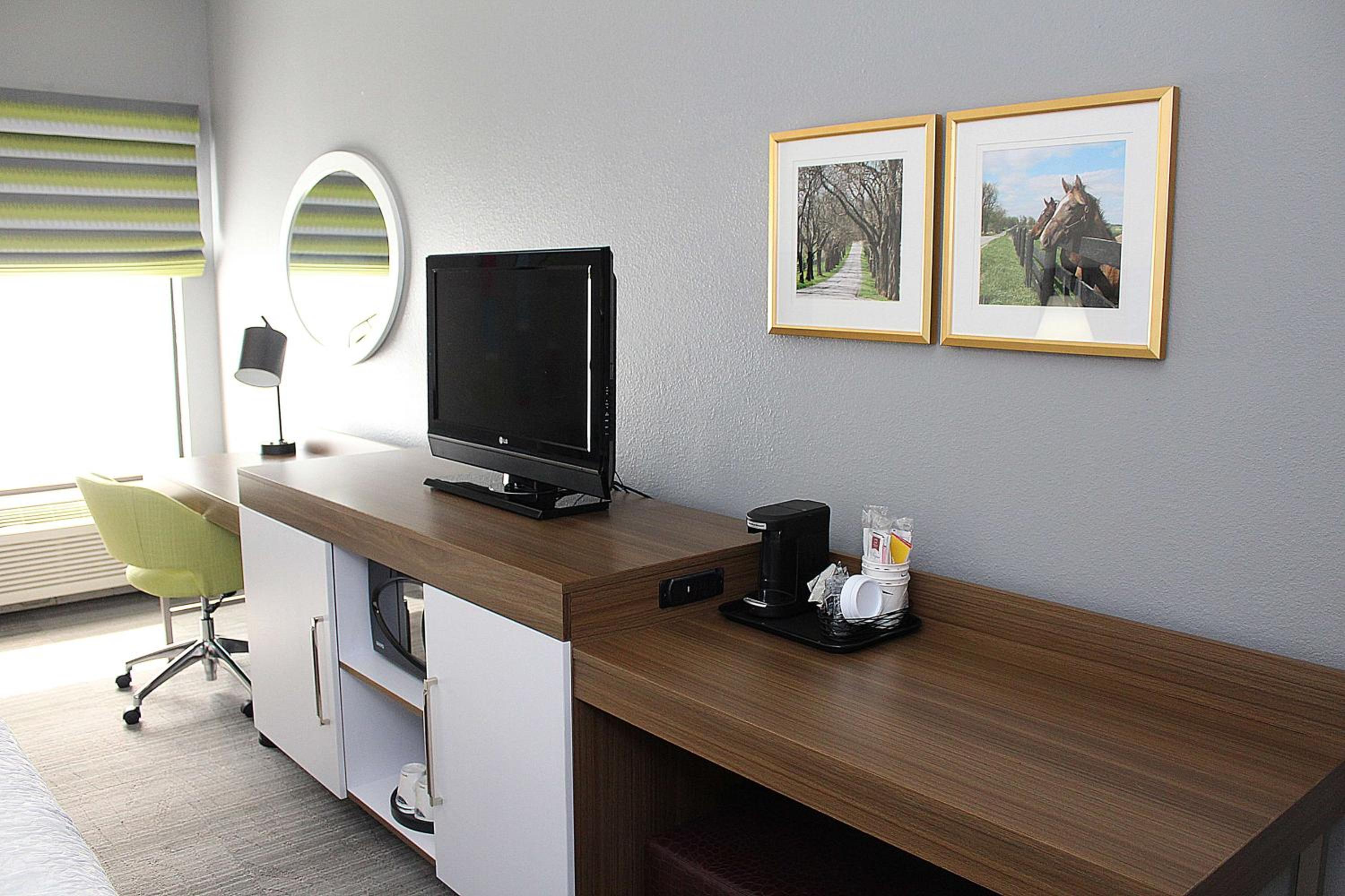 Richmond Vacations - Hampton Inn Richmond KY - Property Image 11