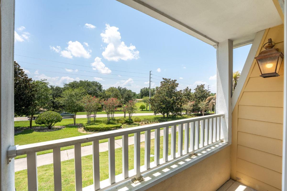 Modern Luxury Retreat view 5