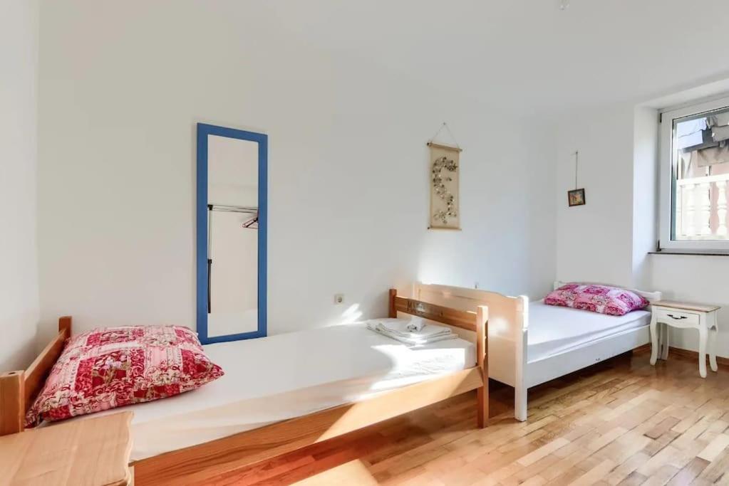 Apartment Mila - 15m from the sea photo 3