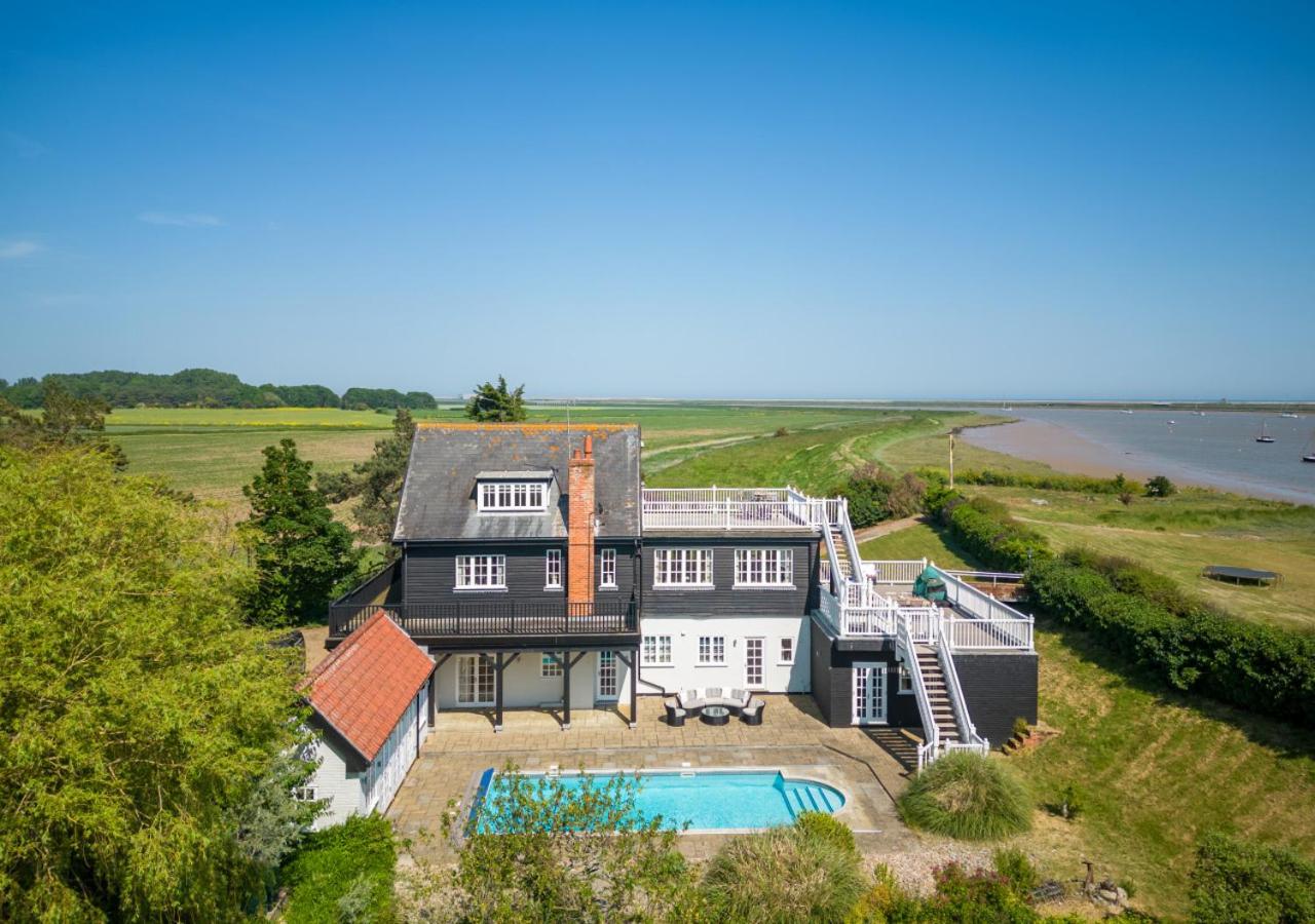 5 Bed in Orford oc-pav