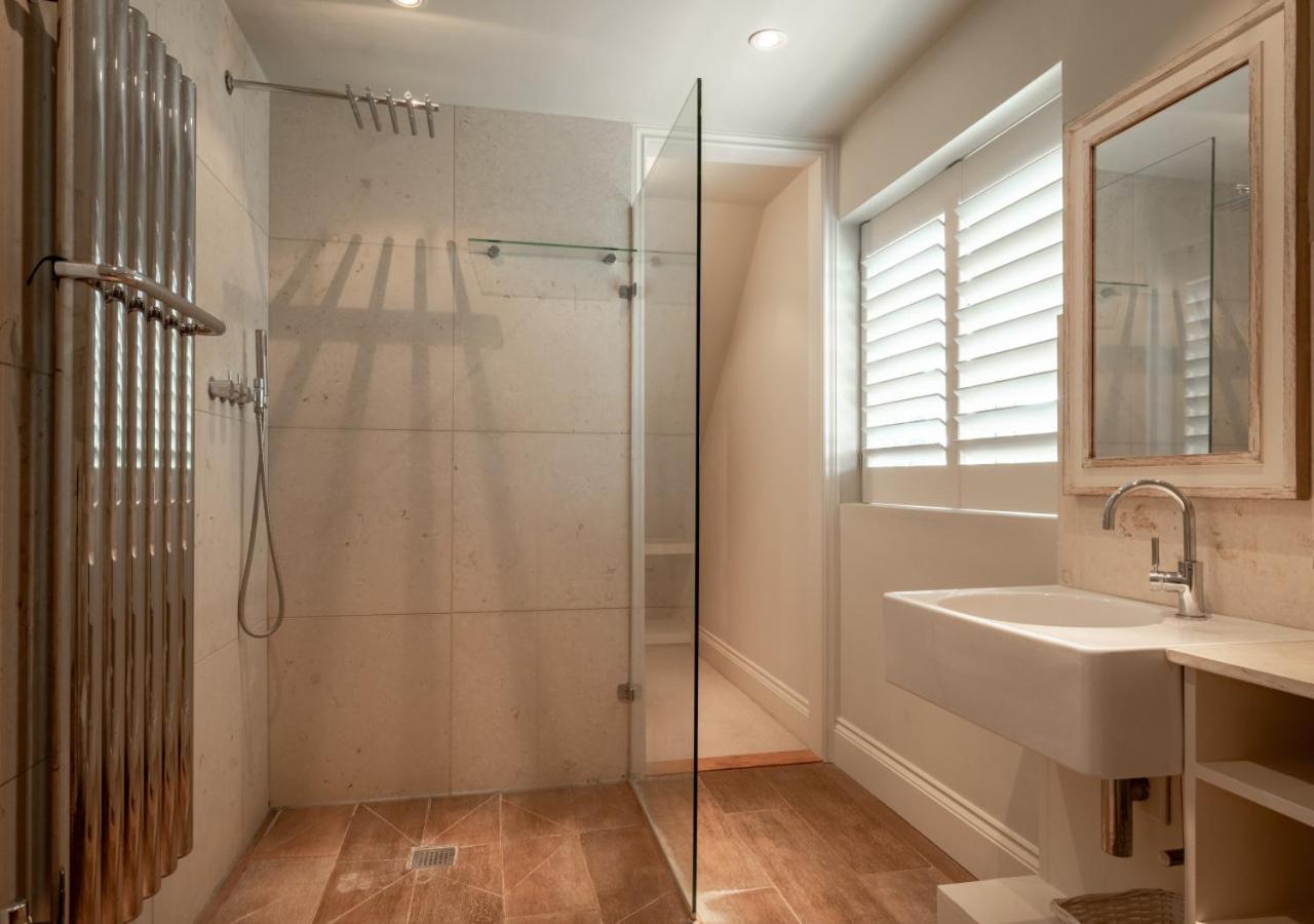 5 Bed in Orford oc-pav