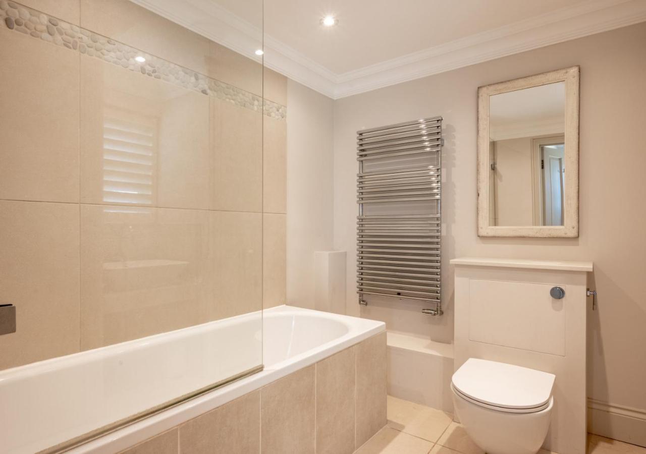 5 Bed in Orford oc-pav