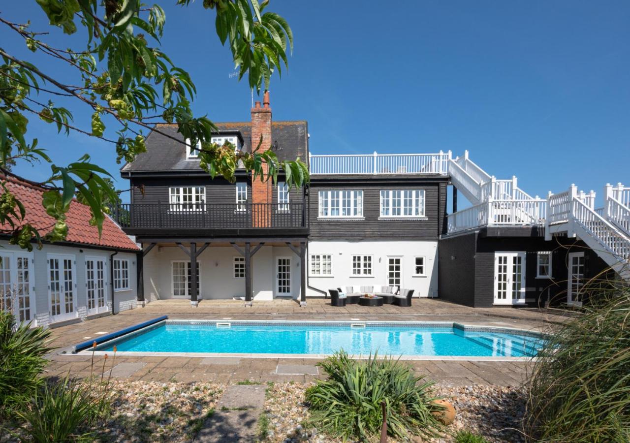 5 Bed in Orford oc-pav