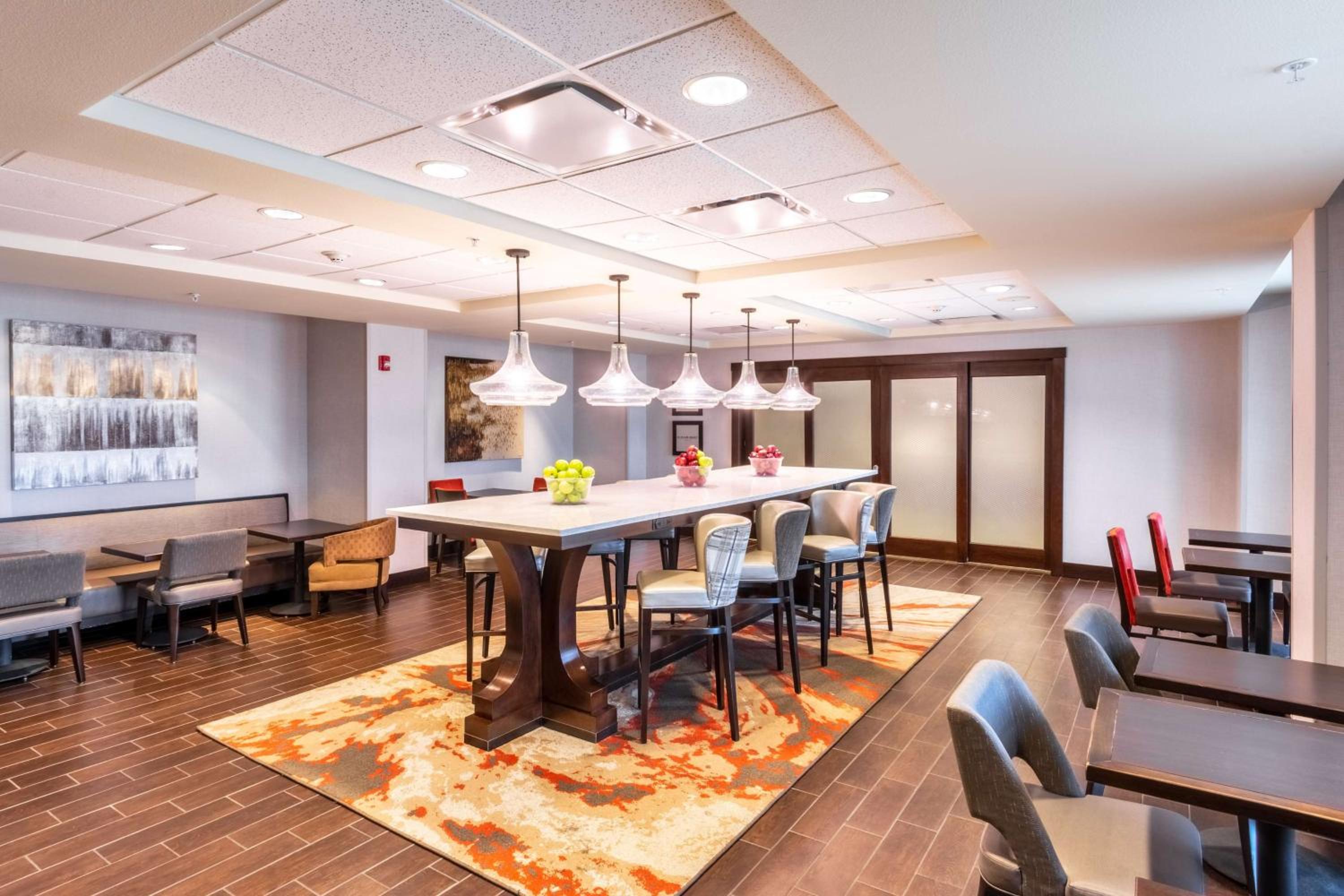 Rawlins Vacations - Hampton Inn Rawlins - Property Image 3