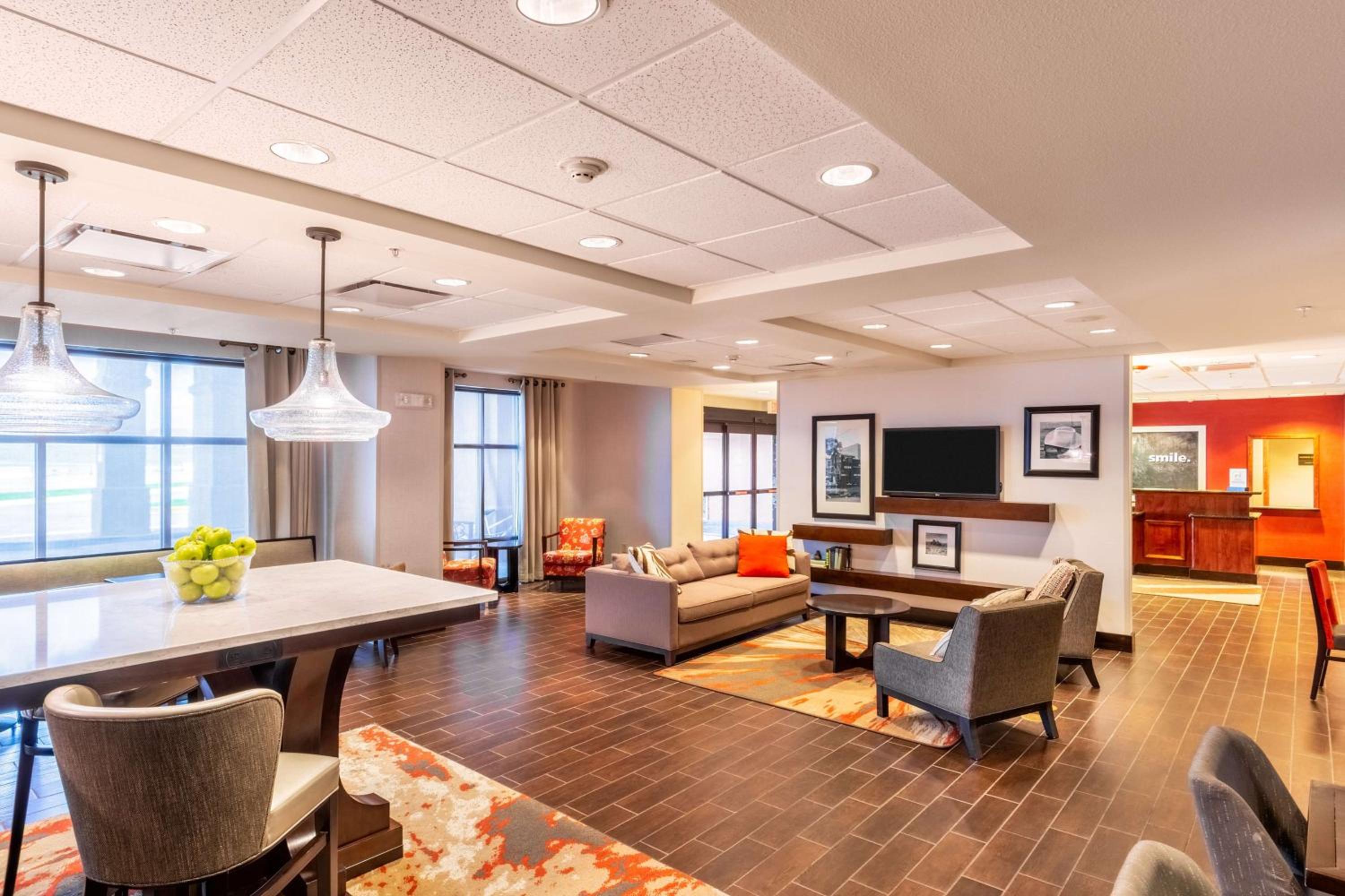 Rawlins Vacations - Hampton Inn Rawlins - Property Image 4