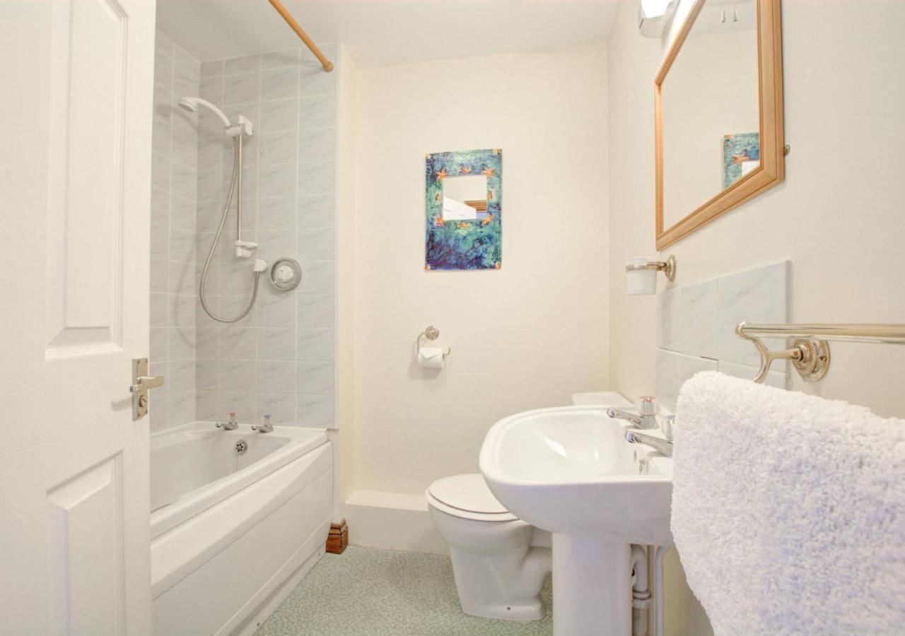 2 Bed in Padstow oc-p00424