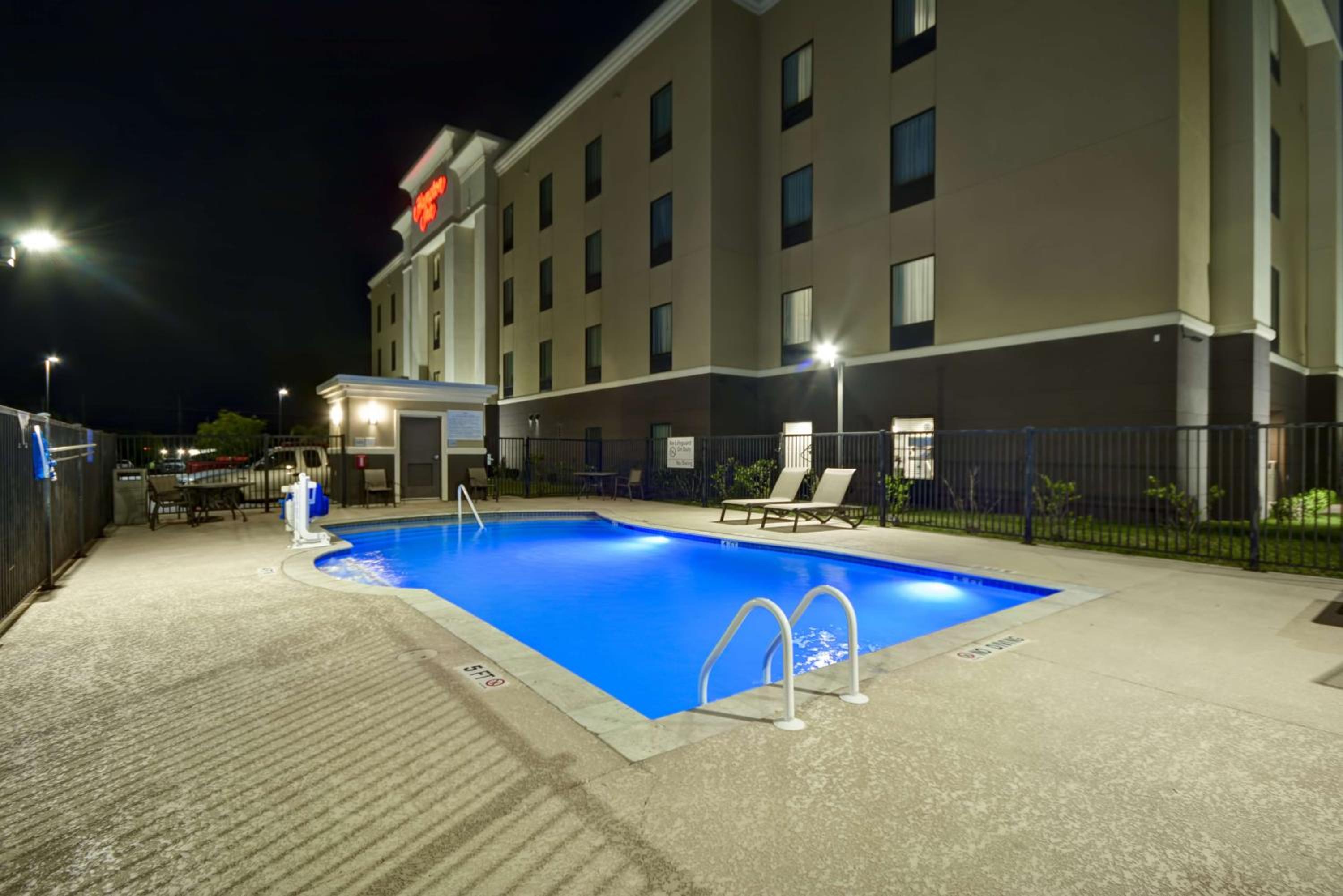 Hampton Inn Kenedy