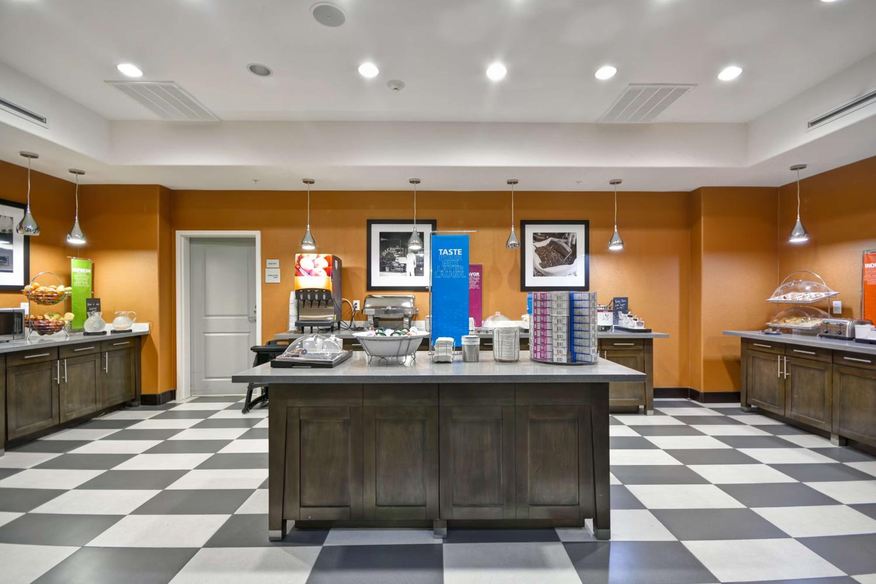 Hampton Inn Kenedy