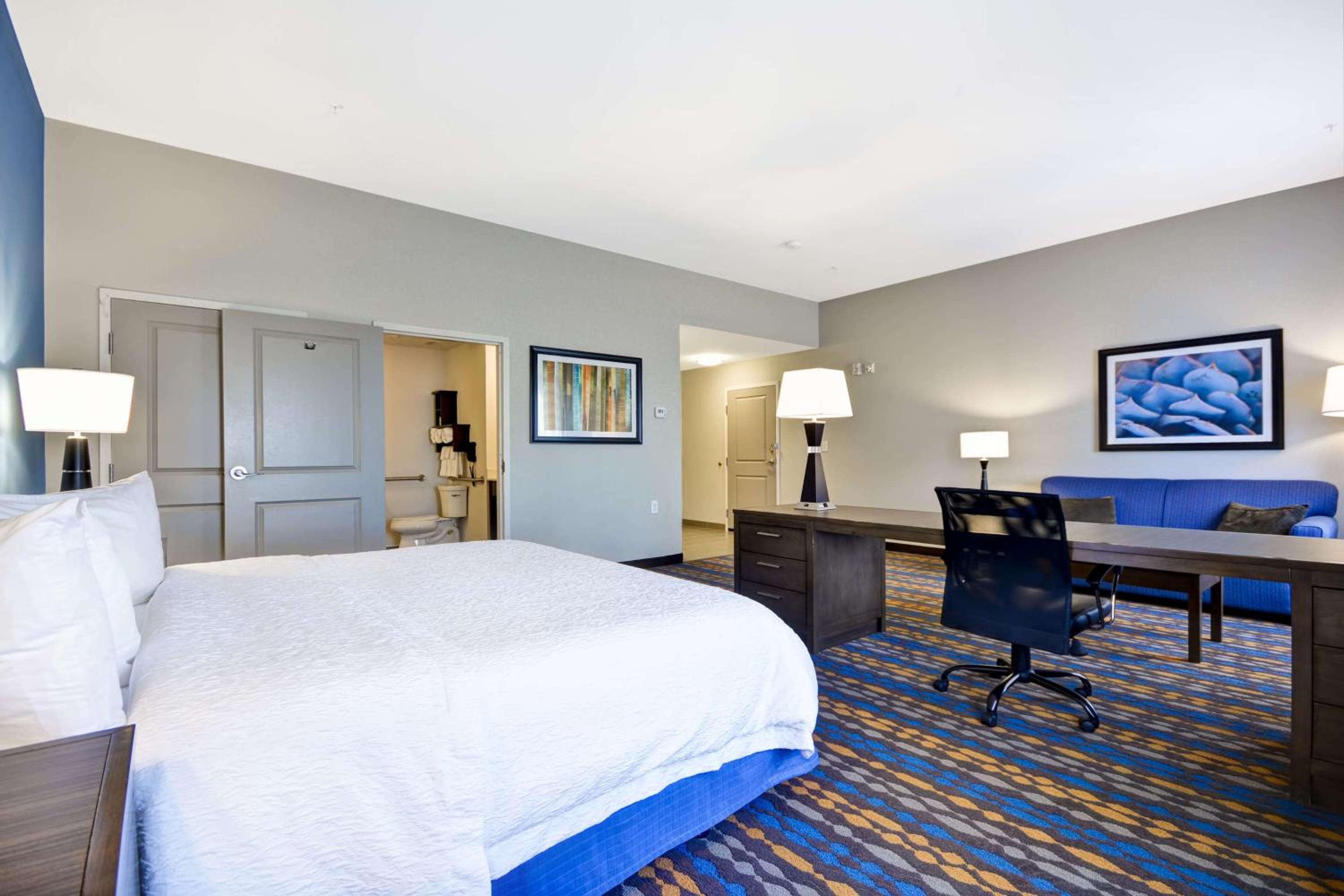 Hampton Inn Kenedy
