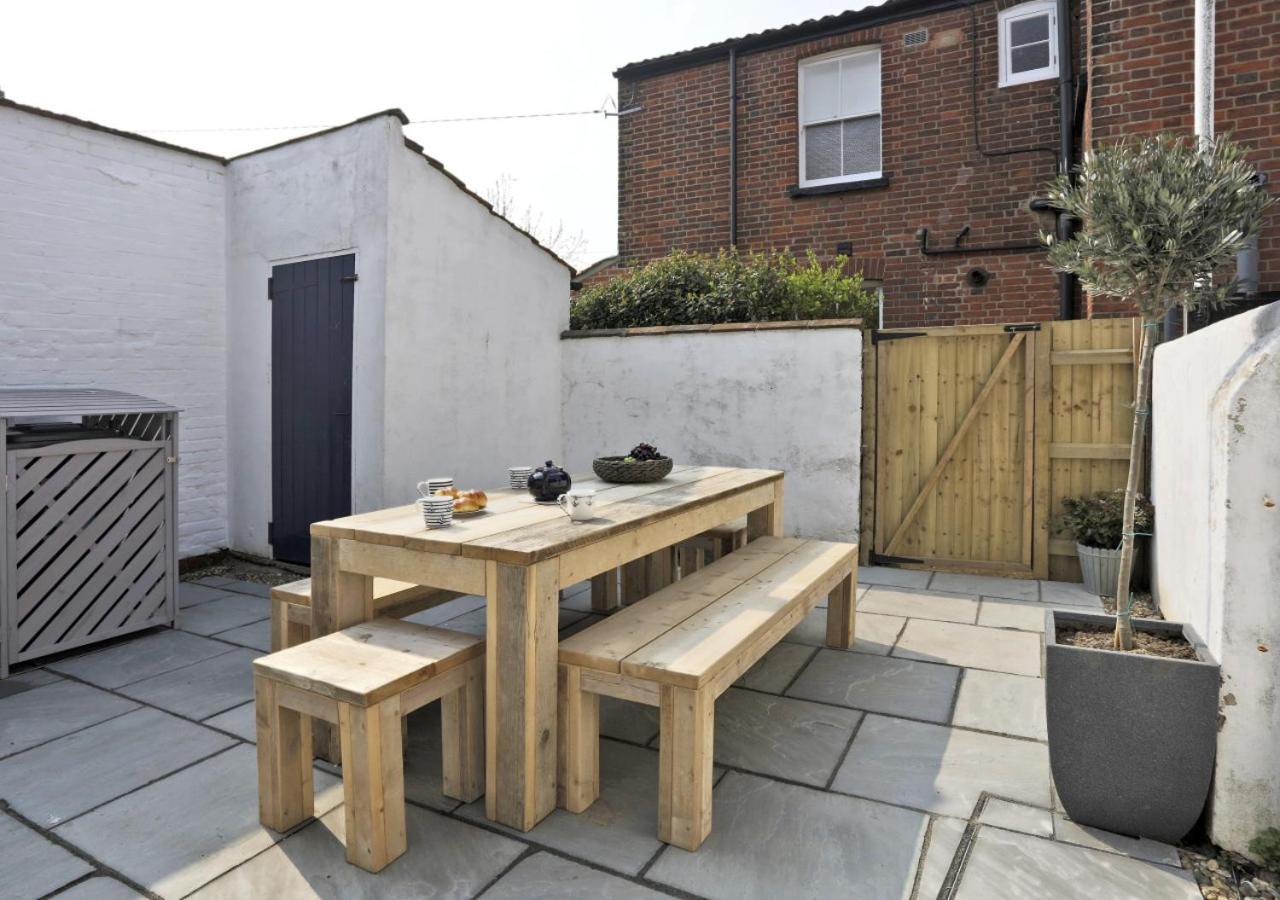 6 Bed in Southwold oc-tall