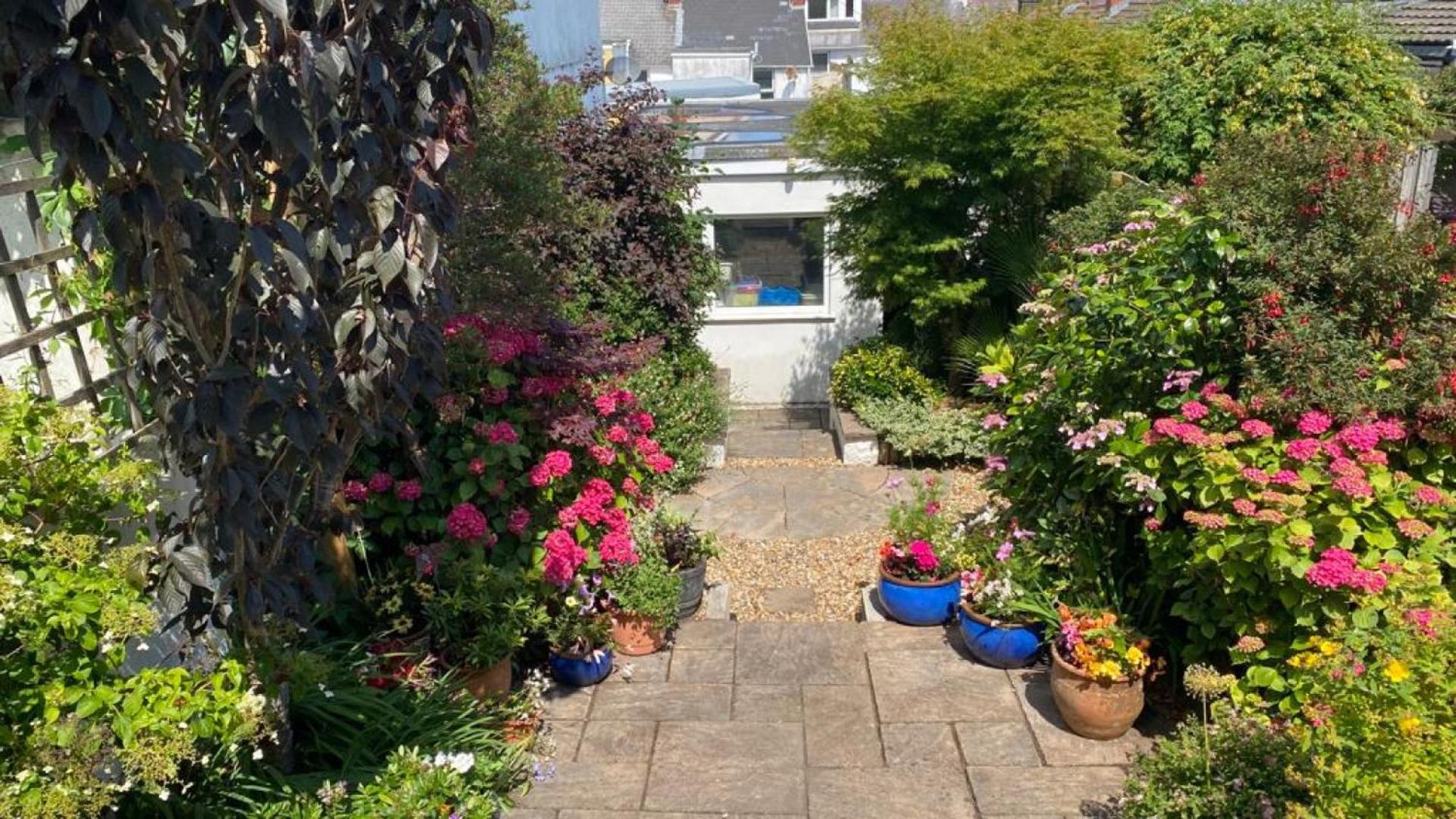 2 Bed in Mumbles oc-hh120