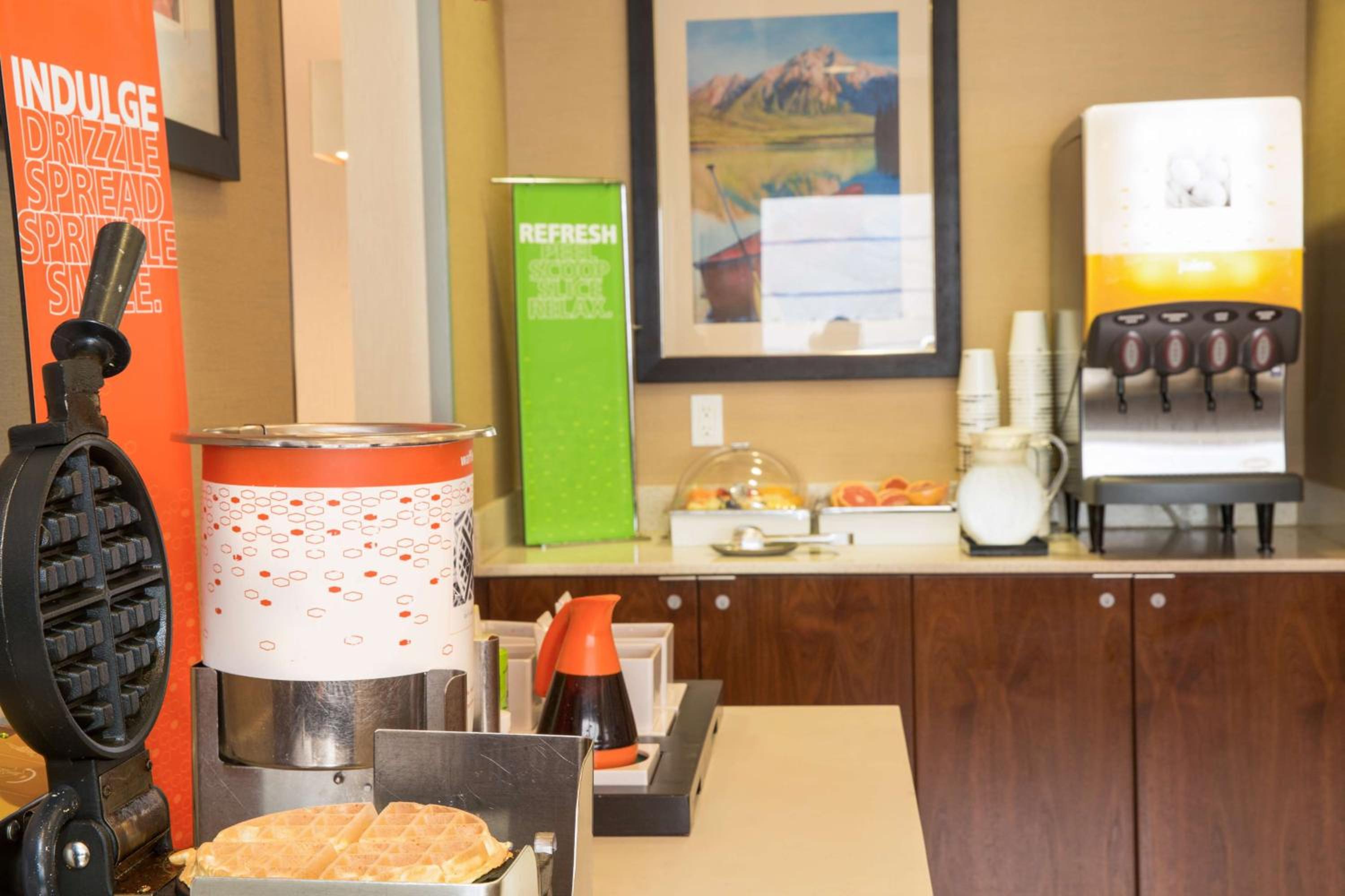 Hampton Inn & Suites Seattle-Downtown-4