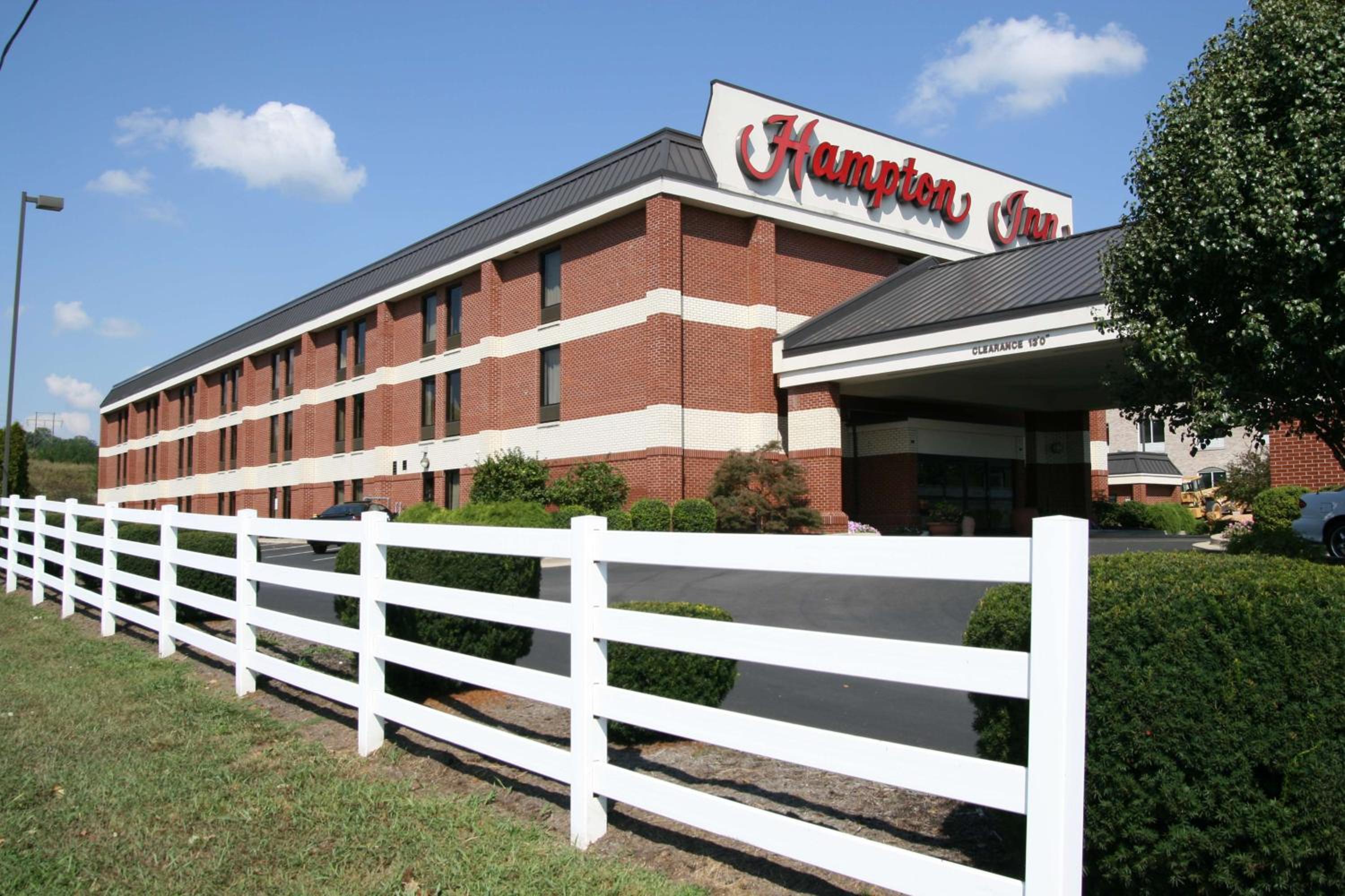 Somerset Vacations - Hampton Inn Somerset - Property Image 2