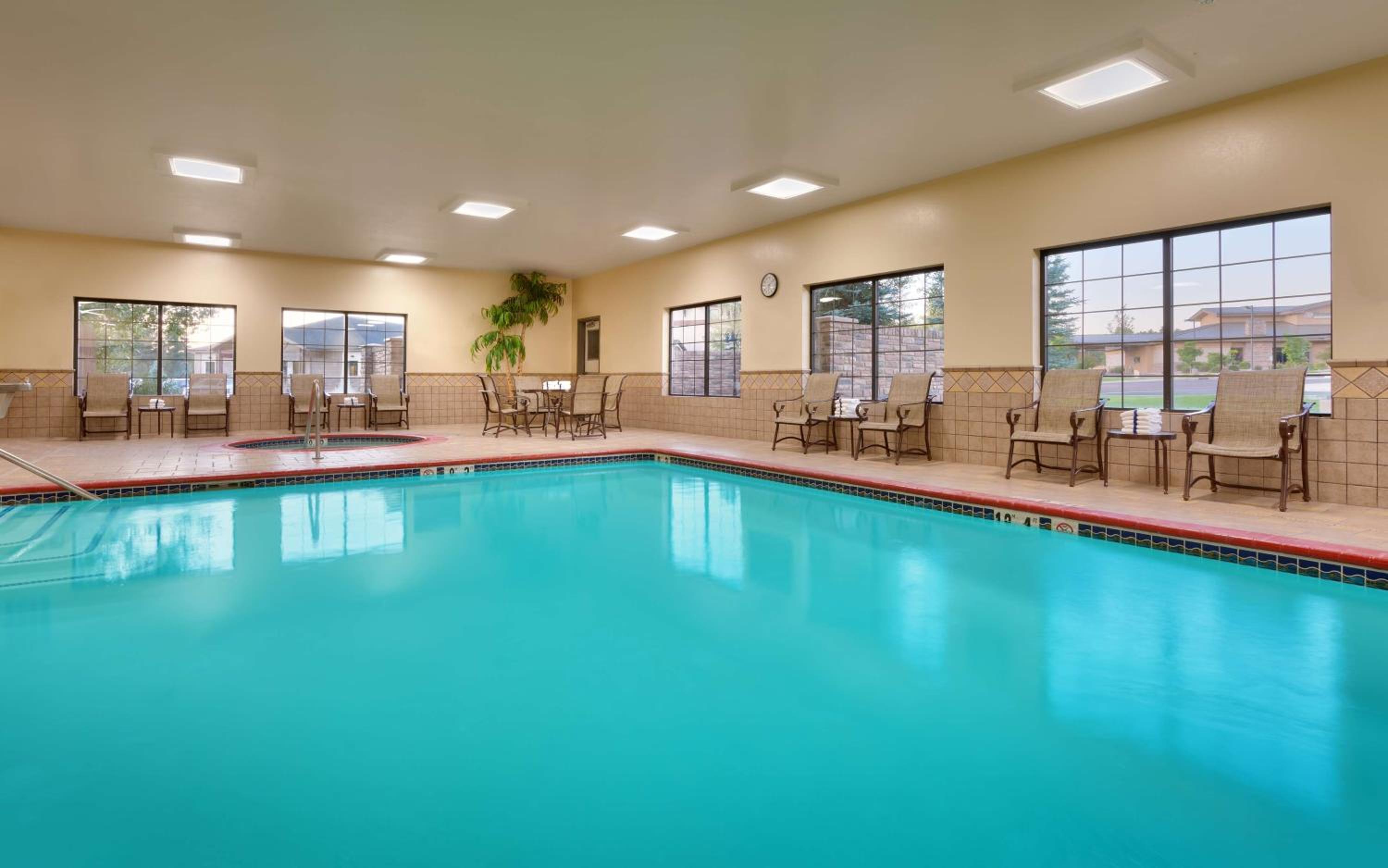 Show Low Vacations - Hampton Inn  Suites Show Low-Pinetop - Property Image 4