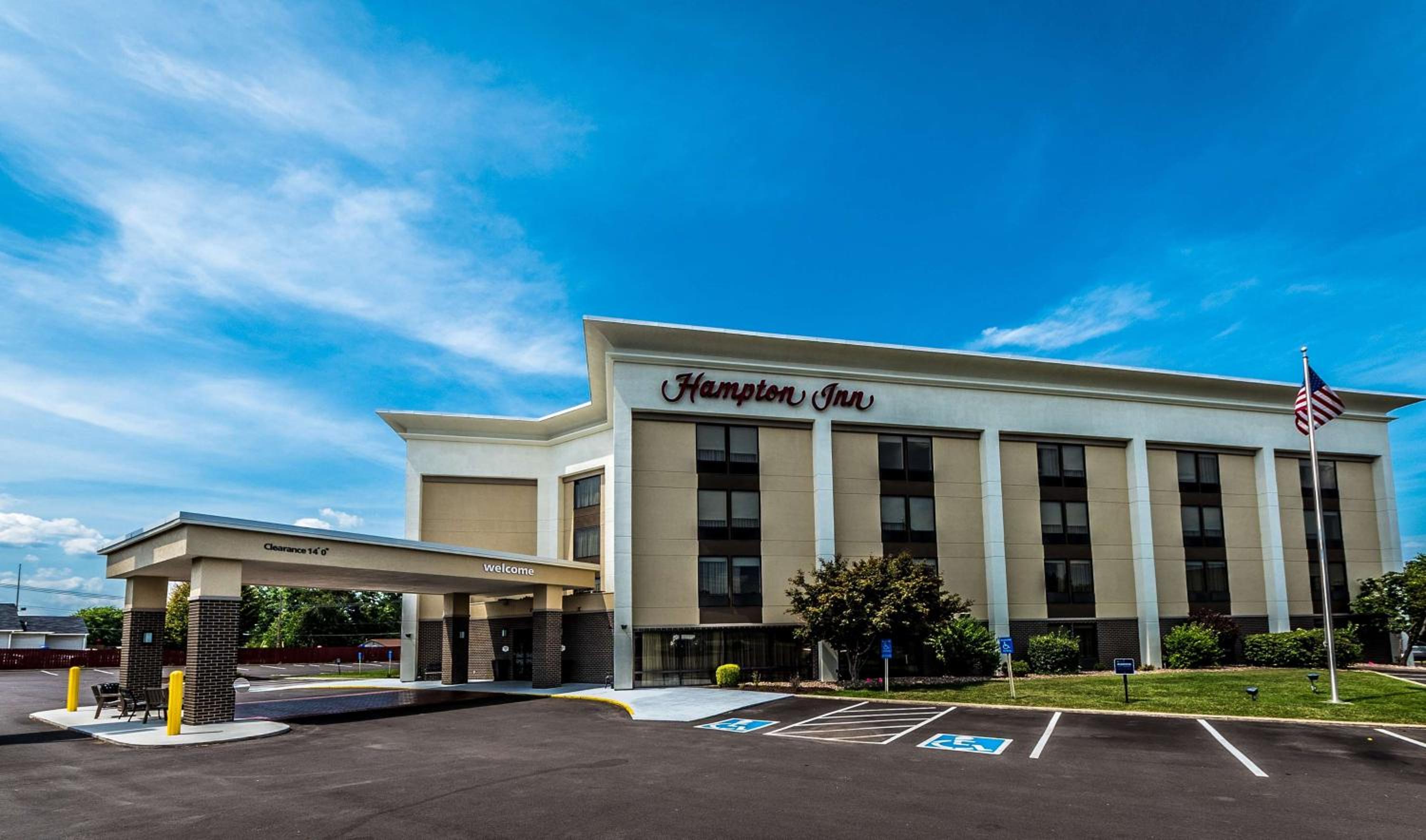 St Louis Vacations - Hampton Inn St Charles St Peters - Property Image 1