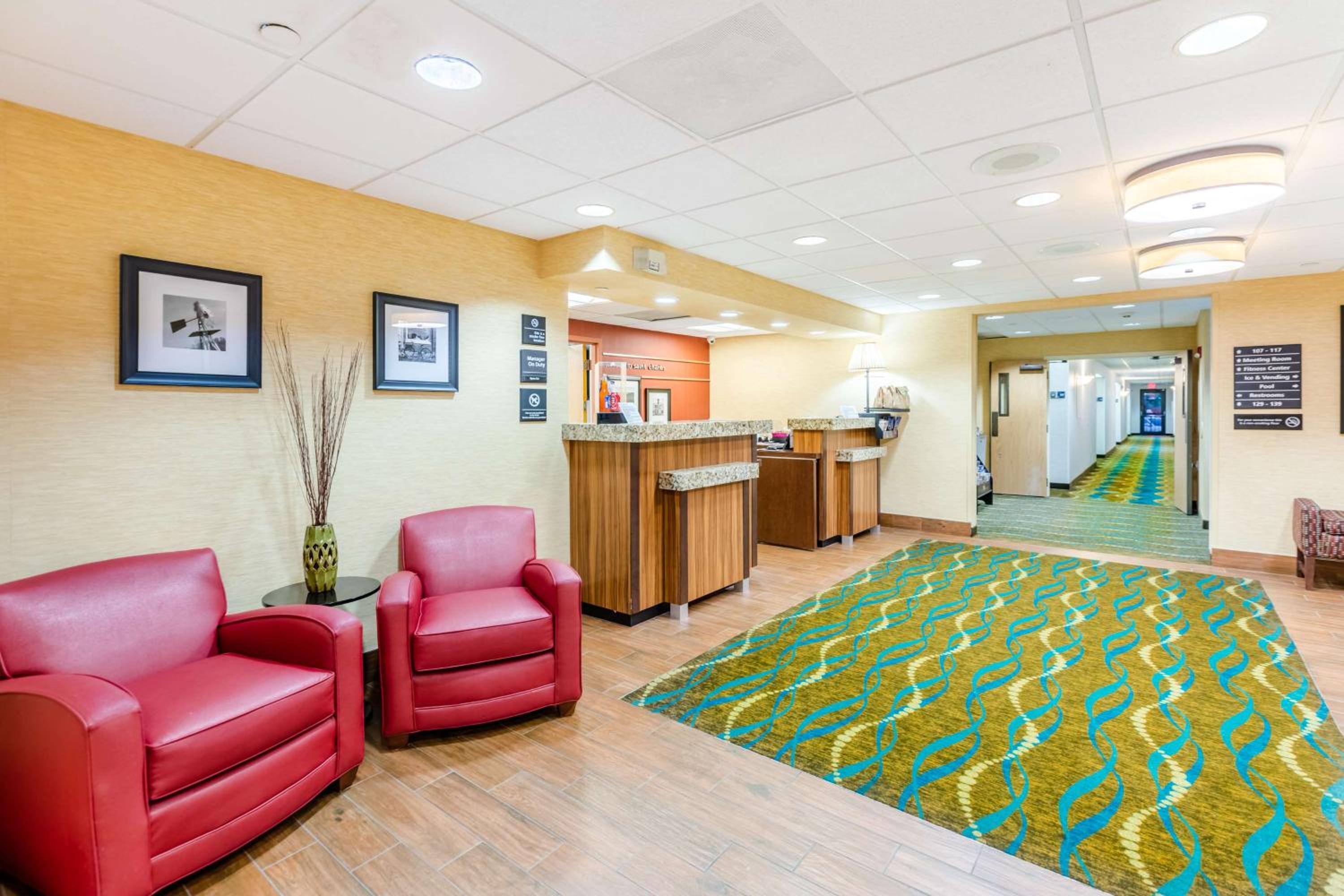 St Louis Vacations - Hampton Inn St Charles St Peters - Property Image 5