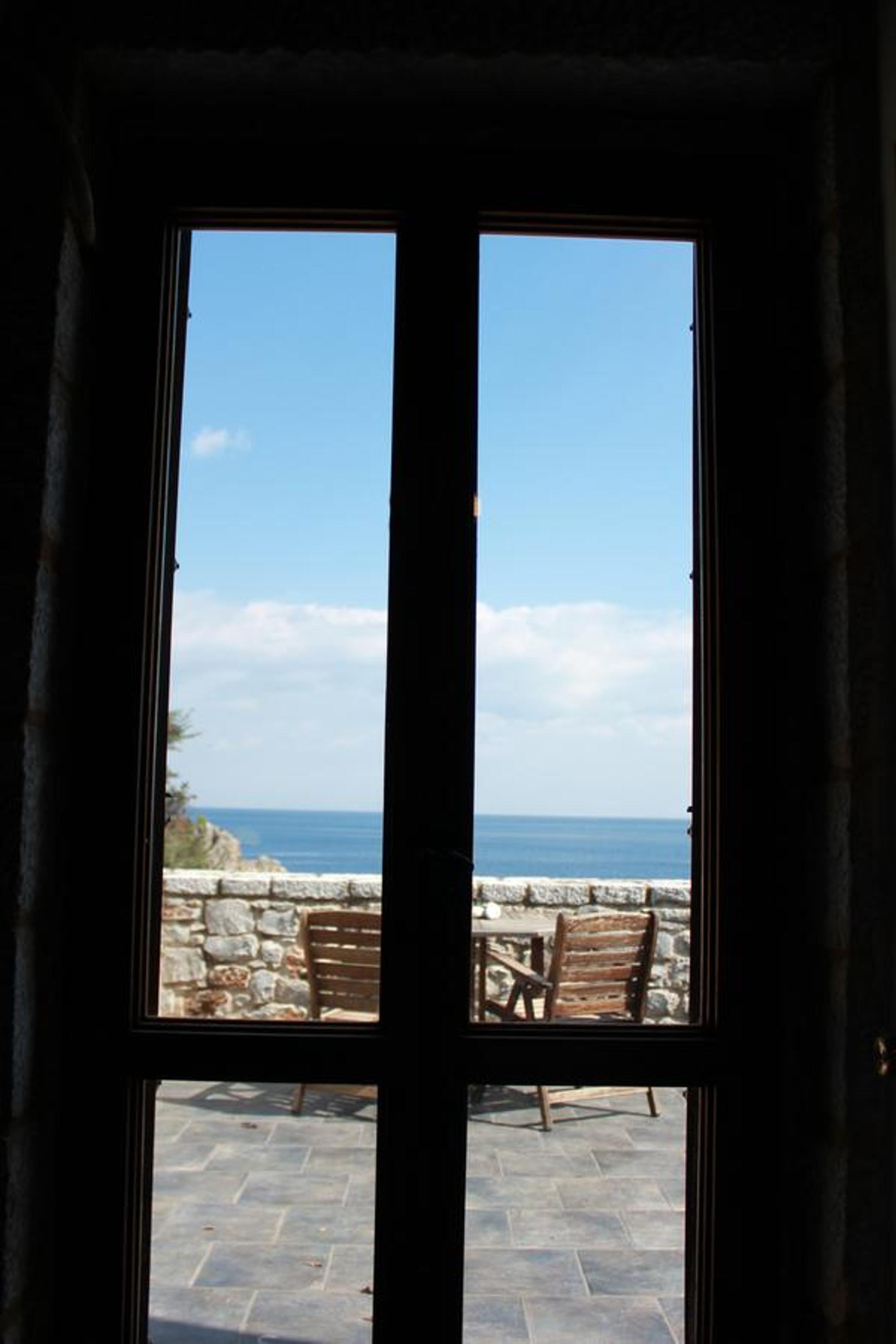 Lalloudes Seaside Suites Sea and Pool View