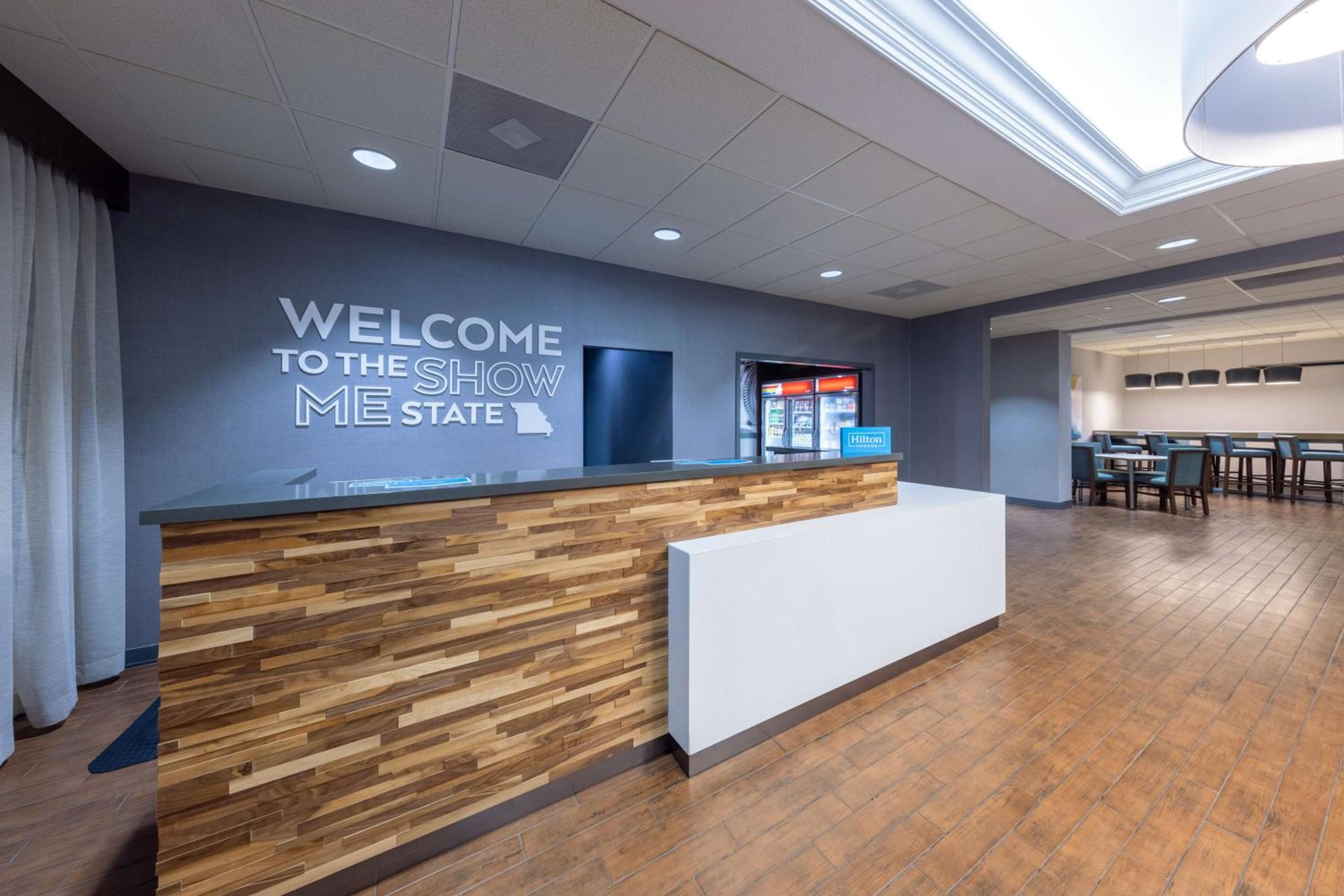 Hampton Inn Saint Robert - Property Image 2