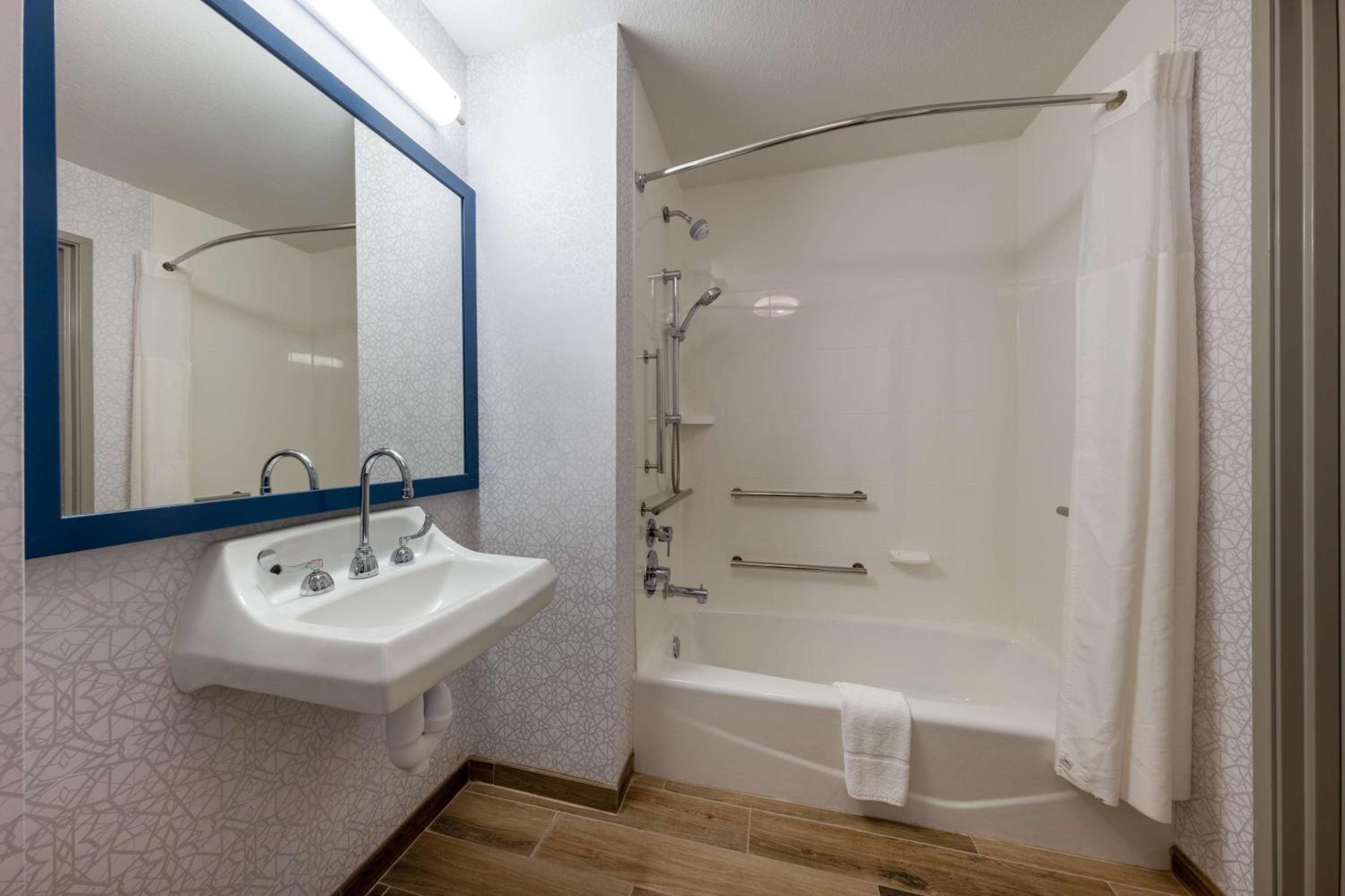 Hampton Inn Saint Robert - Property Image 1
