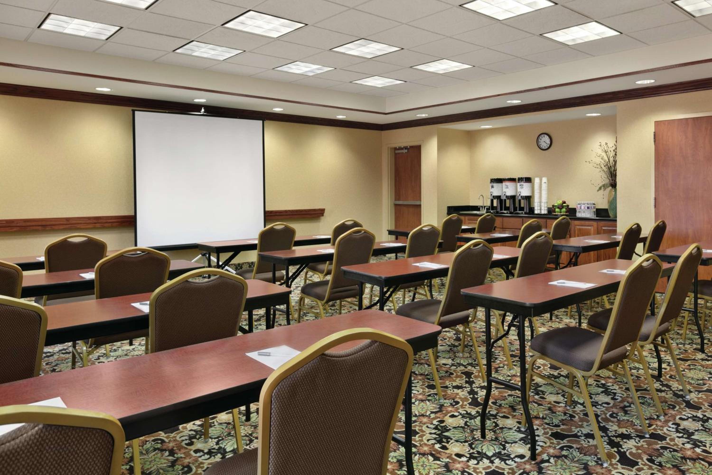 Enid Vacations - Hampton Inn  Suites Enid - Property Image 6