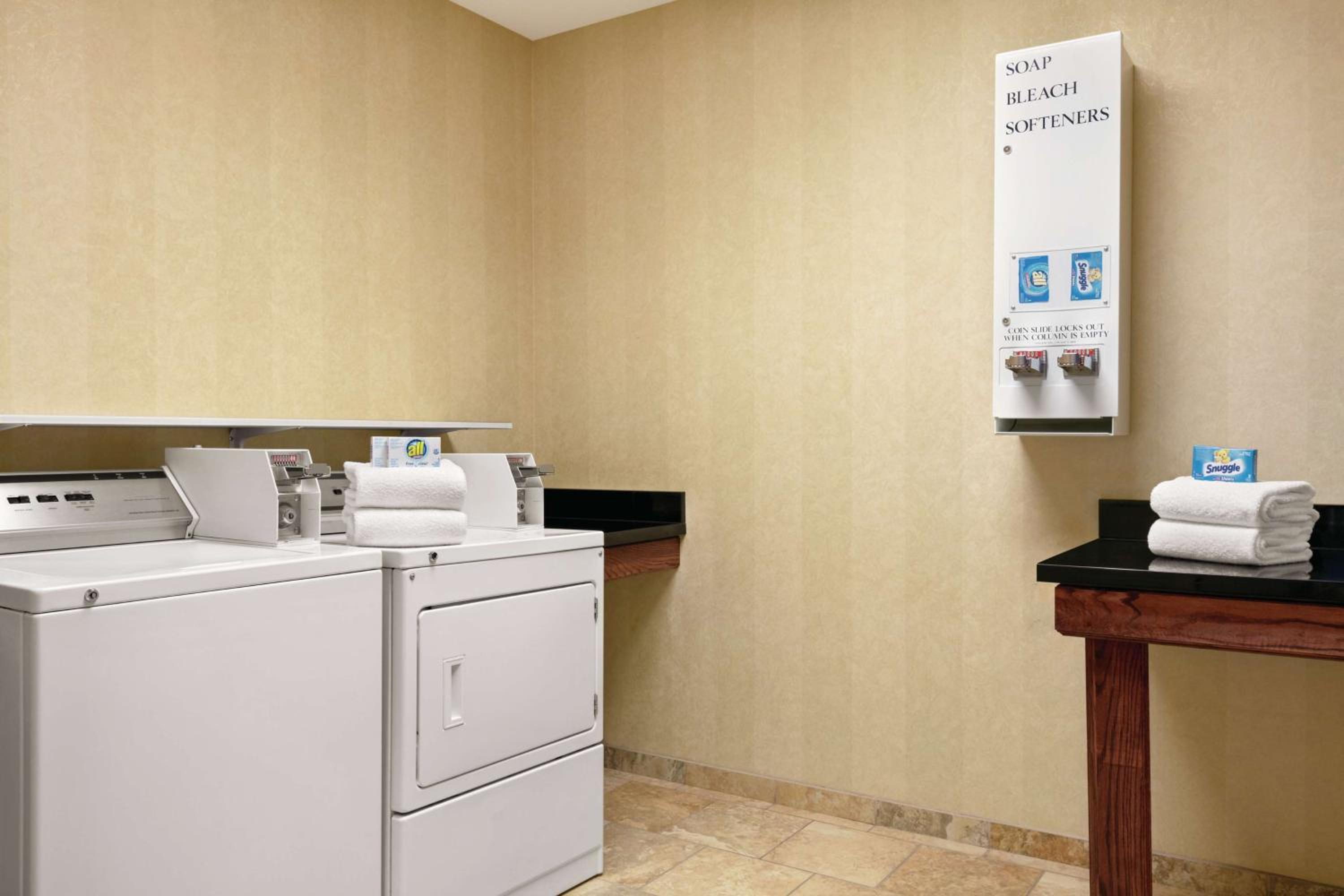 Enid Vacations - Hampton Inn  Suites Enid - Property Image 5