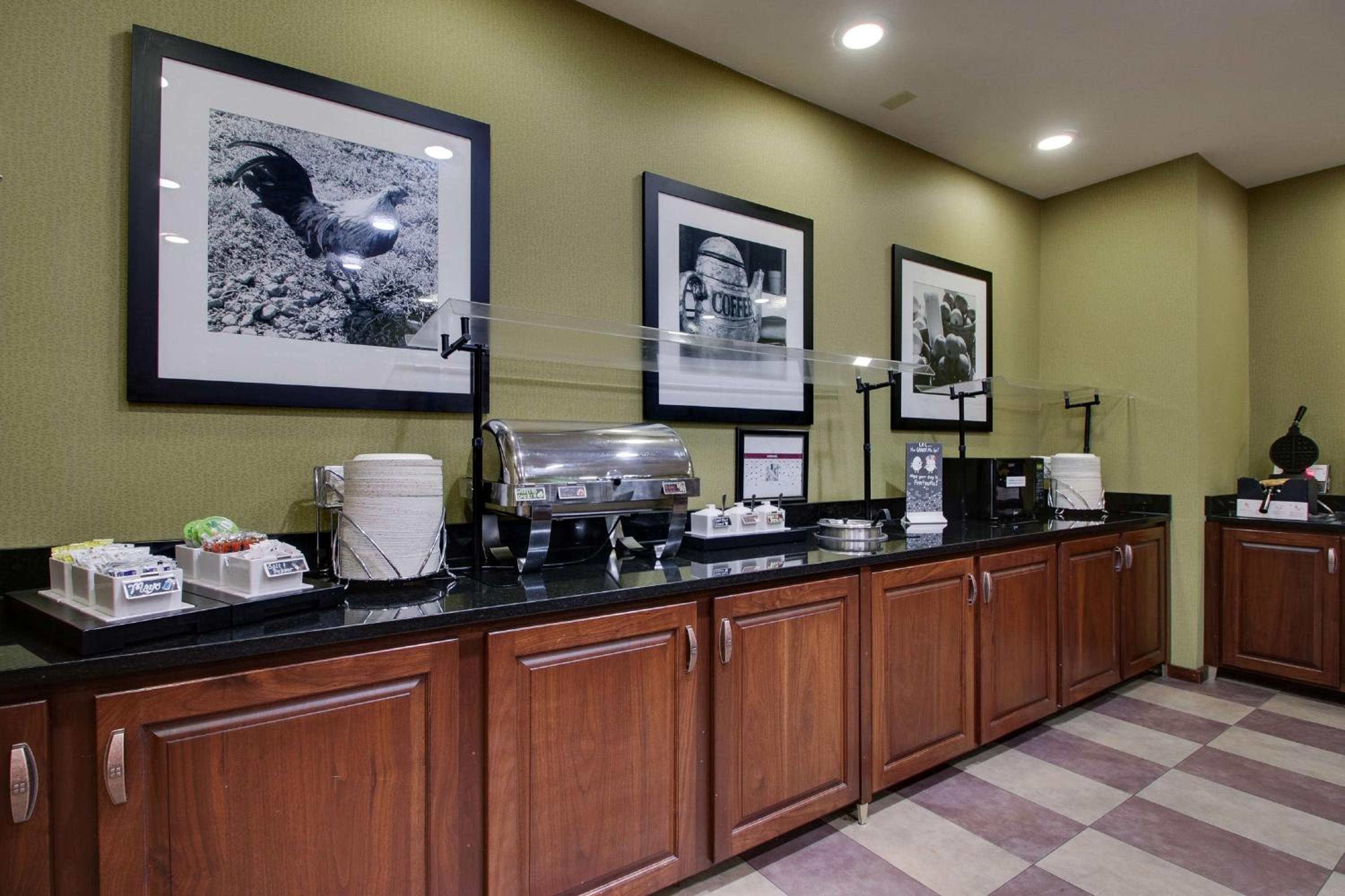 Warner Robins Vacations - Hampton Inn Warner Robins - Property Image 34